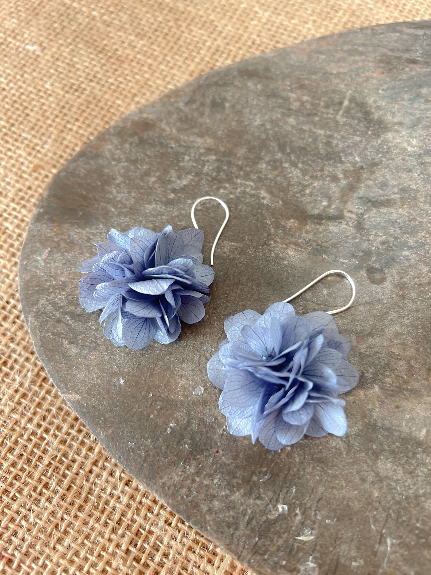 Bridal Earrings, Dusty Blue Hydrangea Earrings for Brides, Blue Floral Earrings, Blue Flower Earrings, Dried Flower Earrings, Something Blue