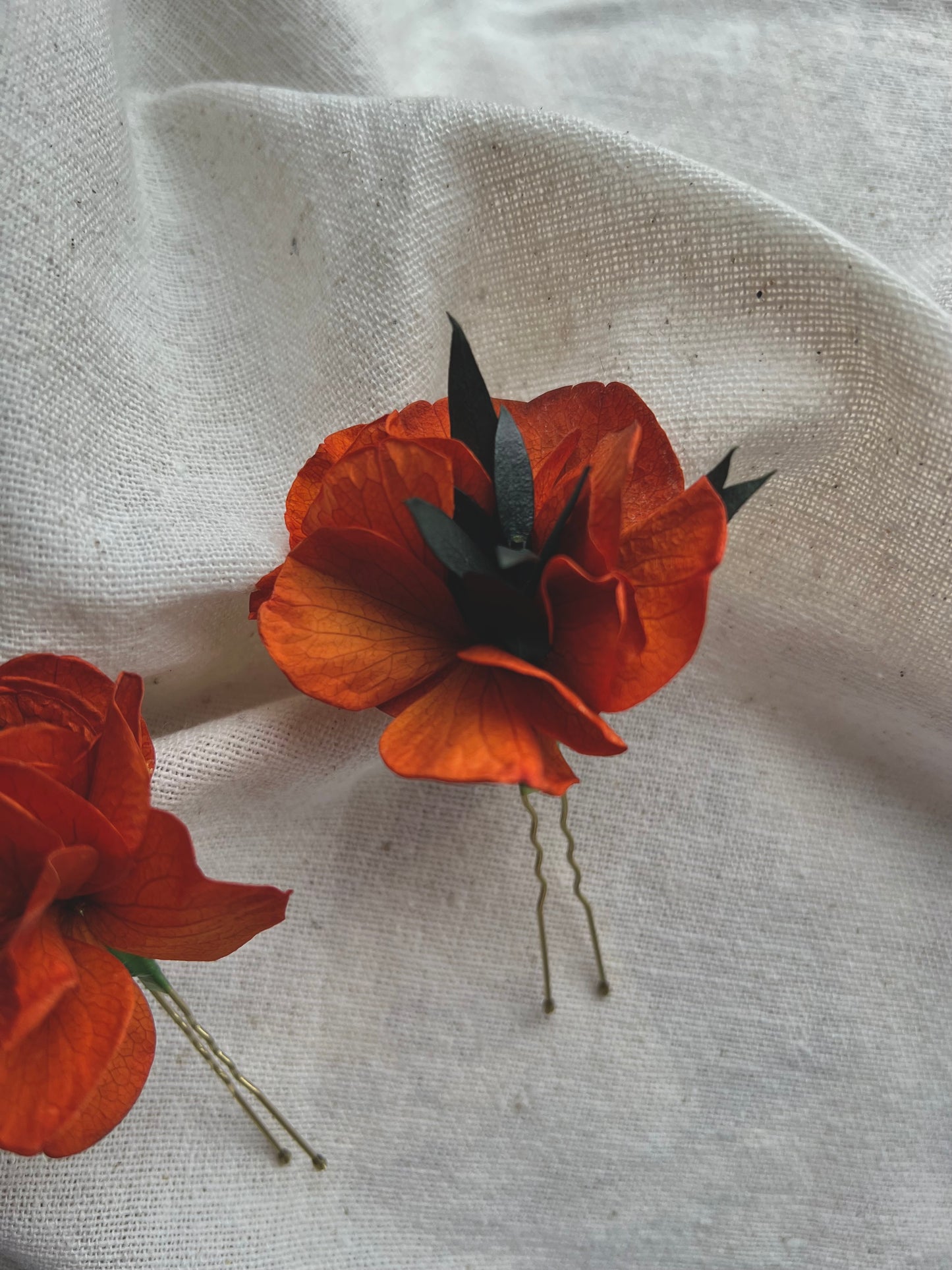 Terracotta Orange Floral Hair Pins, Autumnal Dried Flower Hair Pins, Orange and Green Wedding Hair Pin Set