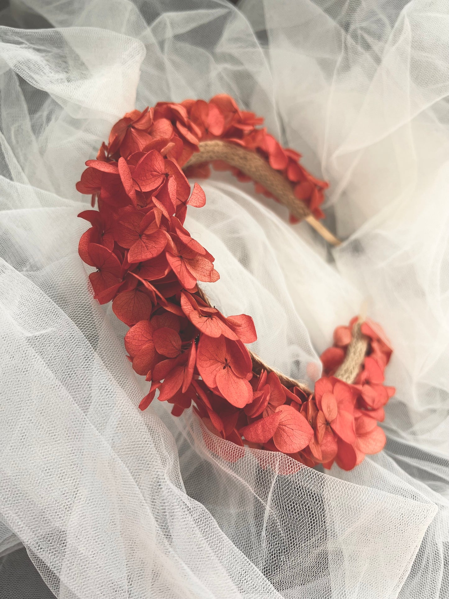 Boho Floral Crown, Coral Dried Flower Tiara, Wedding Flower Hydrangea Headband in Orange, Rustic Floral Hair Accessories Adults Flower Girl