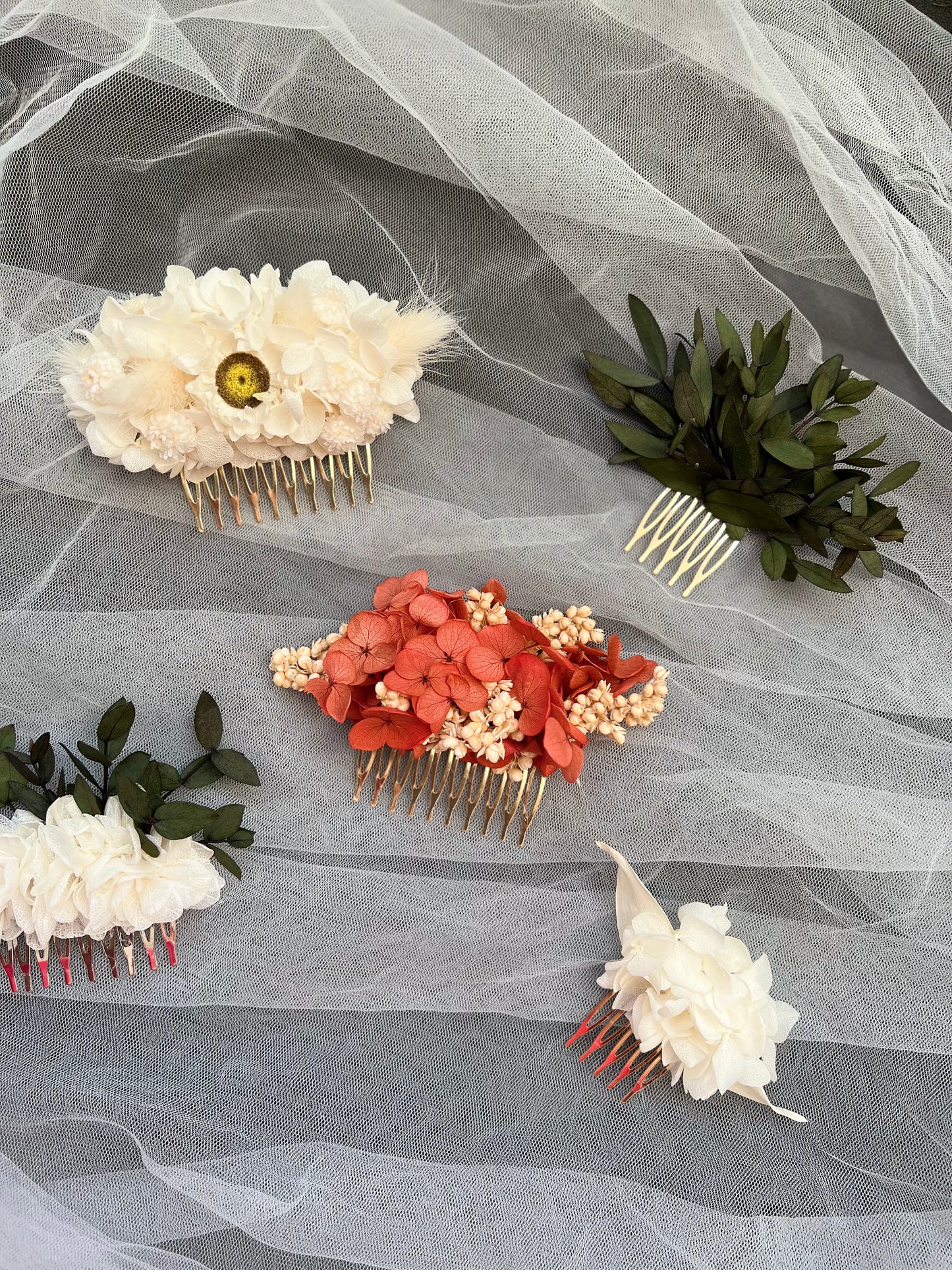 Eucalyptus Hair Comb for Brides, Minimalist Wedding Everlasting Greenery Olive Like Leaves Simple Floral Hair Accessories Bridesmaids