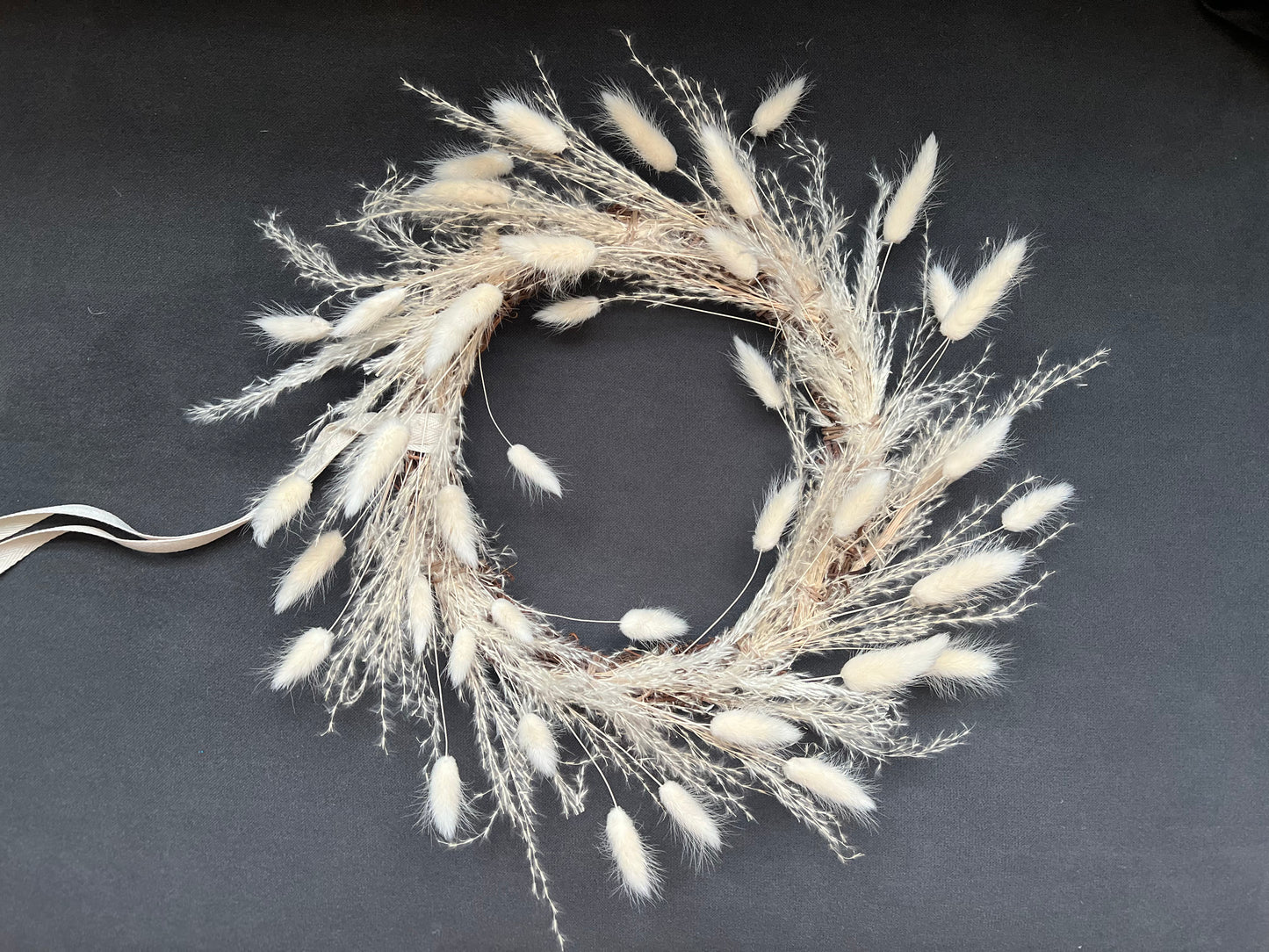 Modern Dried Flower Door Wreath Pampas and Bunny Tails Wild Look in Ivory, Unique Floral Wreath, Minimalist Door Wreath,