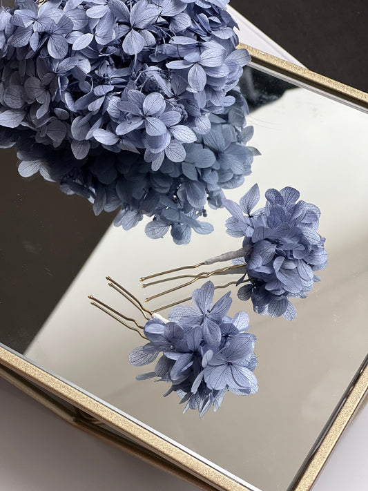 Dusty Blue Dried Flower Mini Hair Pins, Minimalist Wedding Hair Piece, Blue Beach Wedding Minimal Floral Hair Sprig, Hair Pin Set for Brides