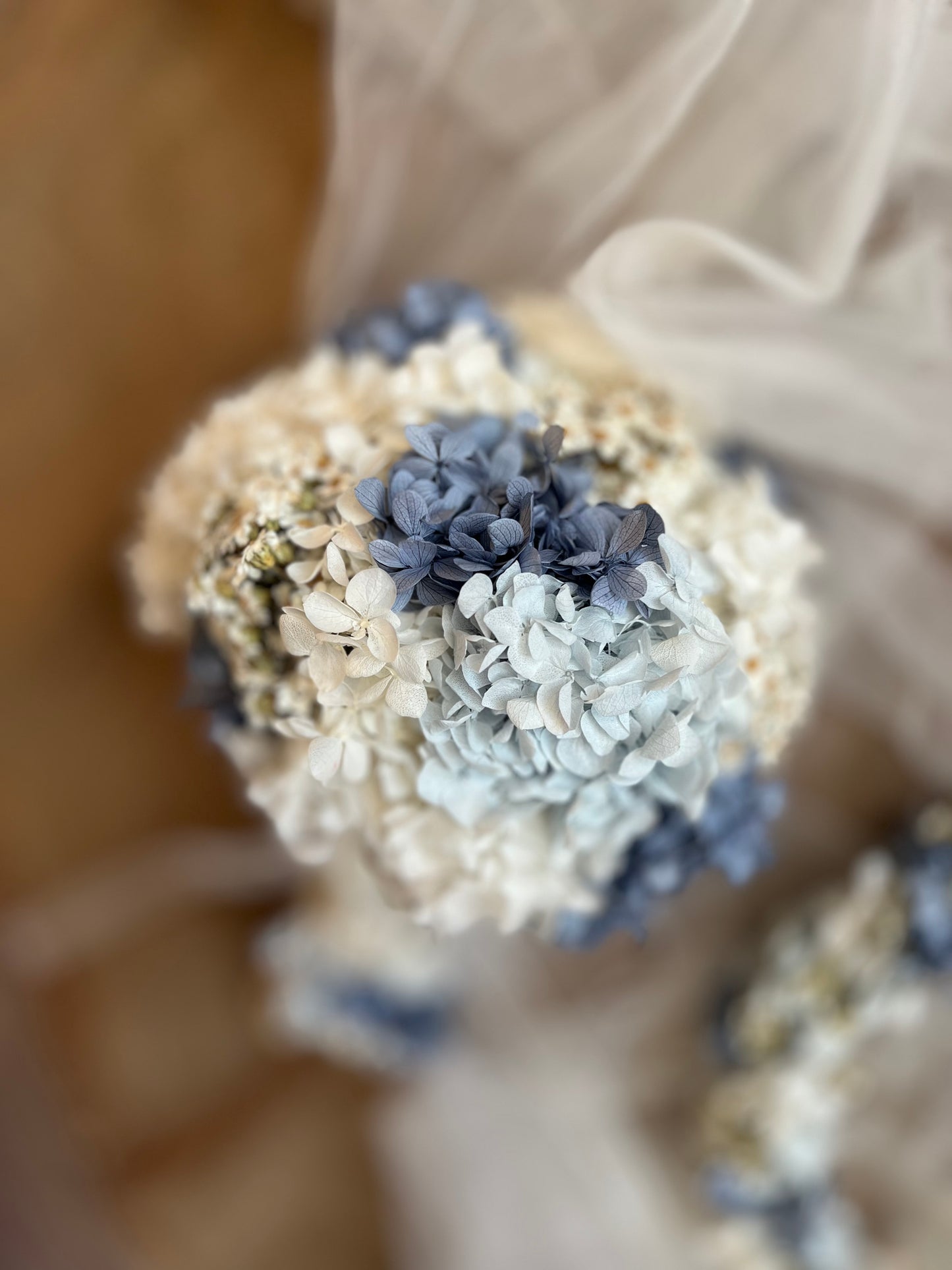 Dusky Blue Hydrangea and Dried Daisy Headband, Dusty Blue Wedding Flowers, Light Blue and Daisy Headpiece, Hydrangea Wedding Bouquet Boho