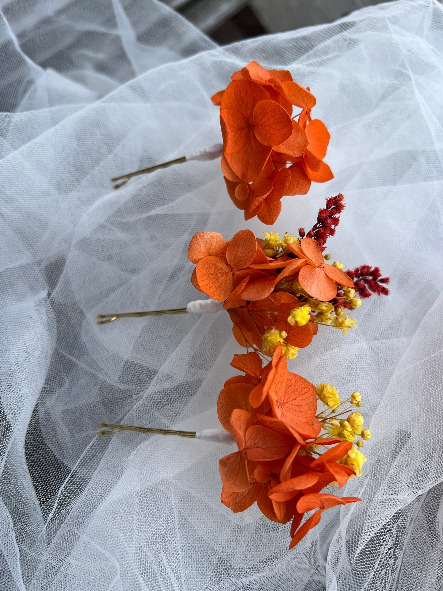 Bright Orange Floral Hair Pins, Autumnal Dried Flower Har Pins for Wedding, Bridal Hair Accessories for Fall Wedding