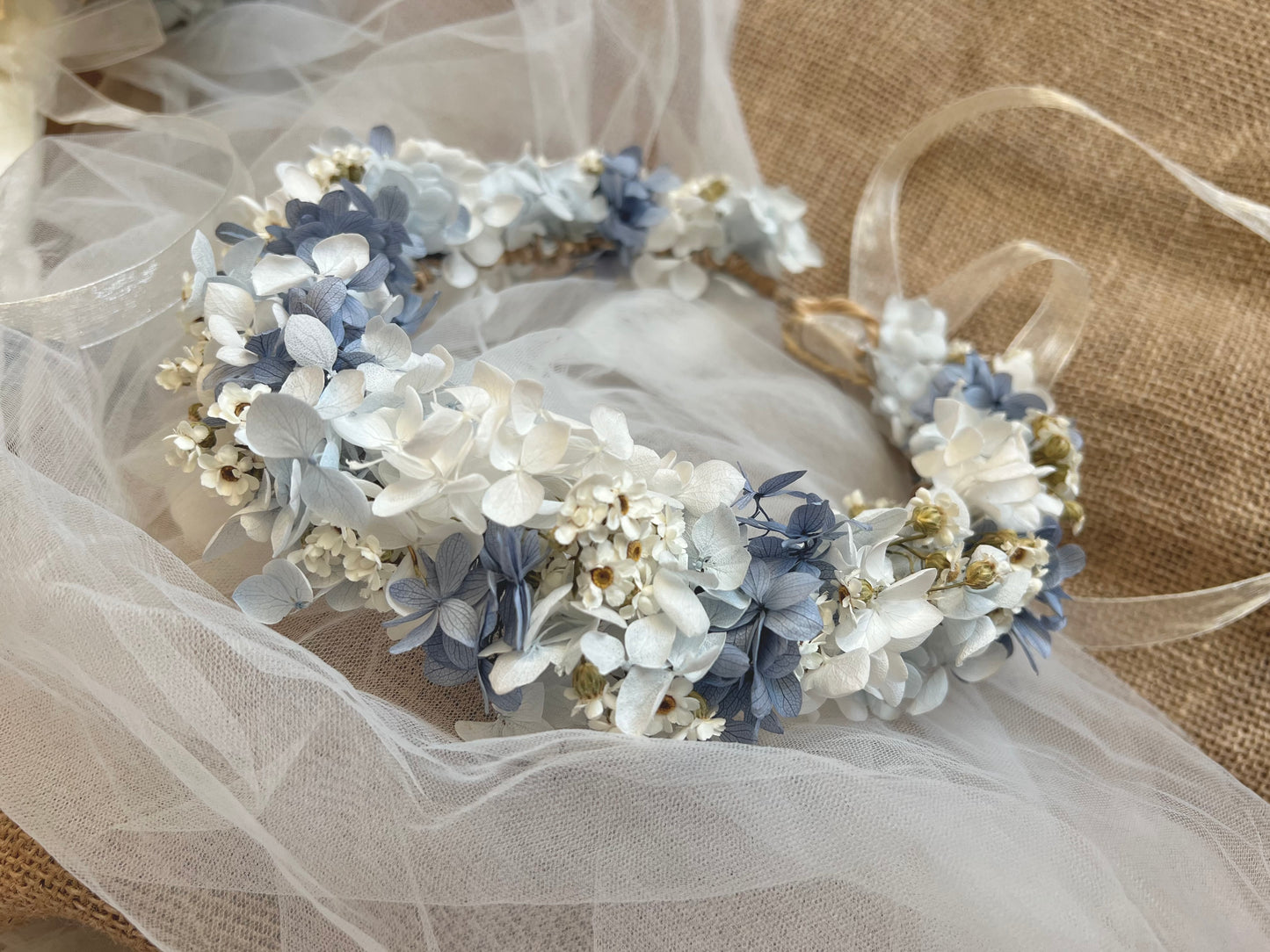 Dusky Blue Hydrangea and Dried Daisy Headband, Dusty Blue Wedding Flowers, Light Blue and Daisy Headpiece, Hydrangea Wedding Bouquet Boho