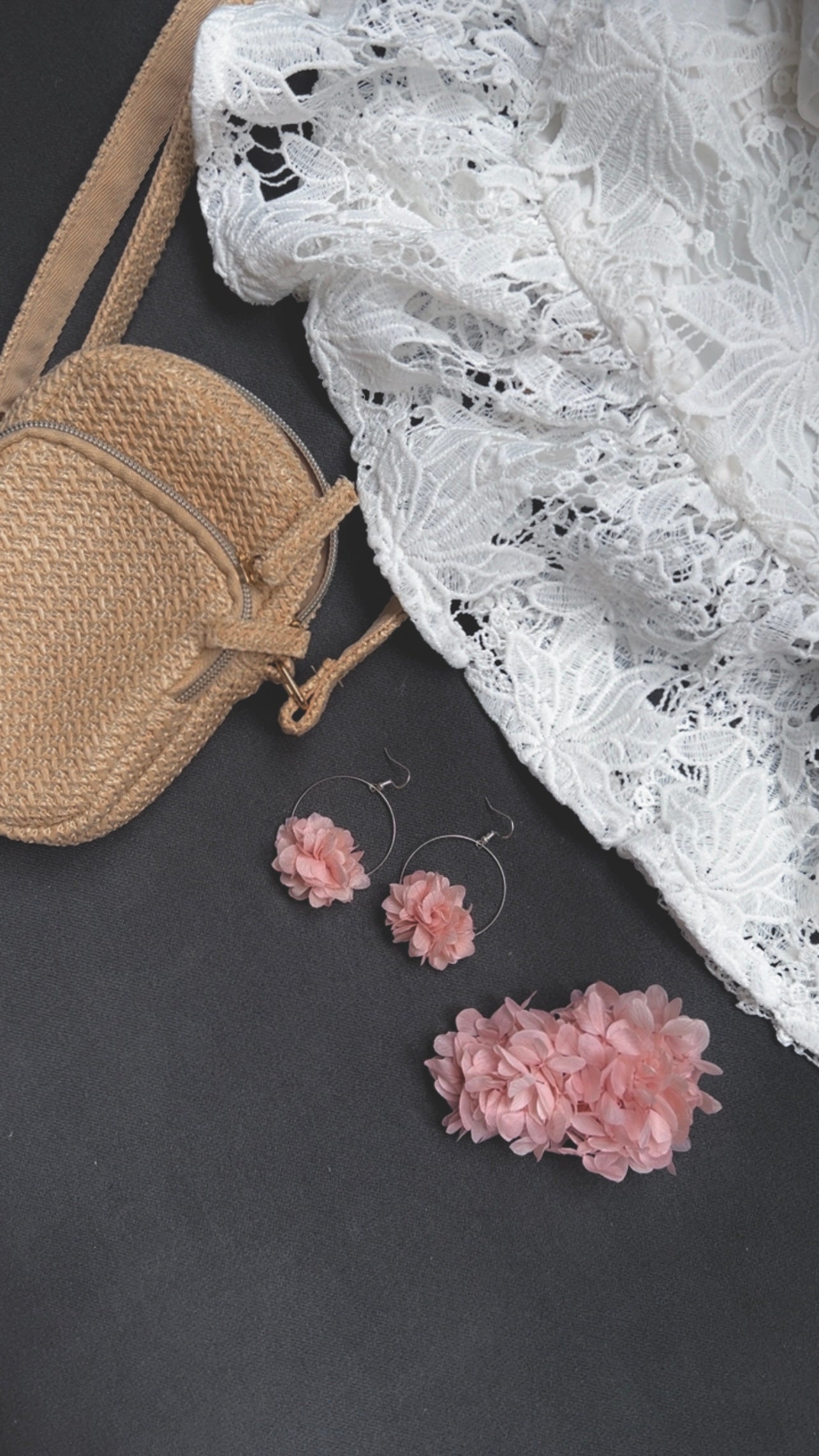Blush Pink Floral Earrings, Dusky Pink Dried Flower Hoop Earrings, Halo Hydrangea Bridal Earrings