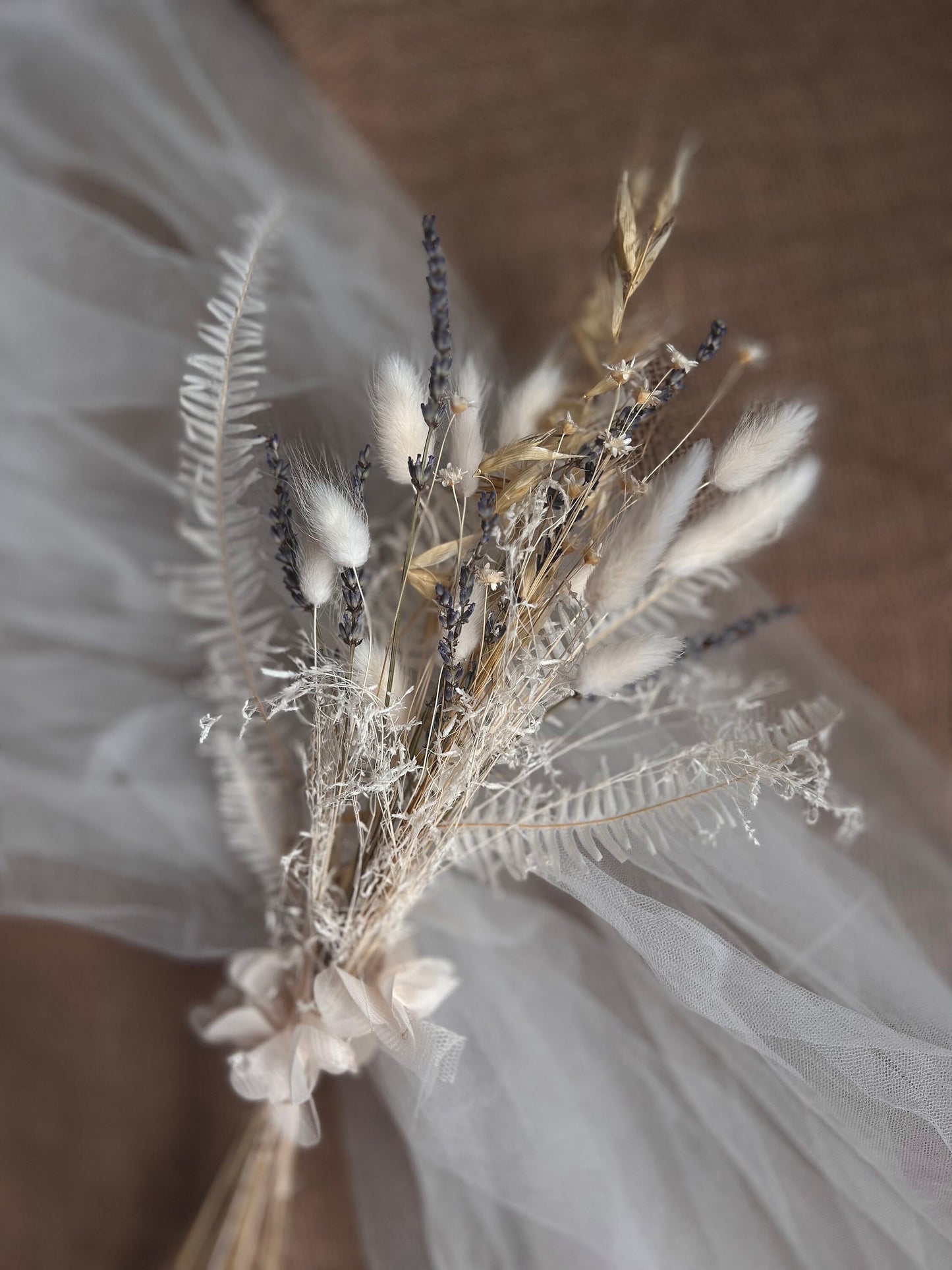 Bohemian Dried Flower Arrangement, Boho Style Minimal Floral Arrangement, Wild Look Dried Flower Bouquet in Ivory and Earthy Colours