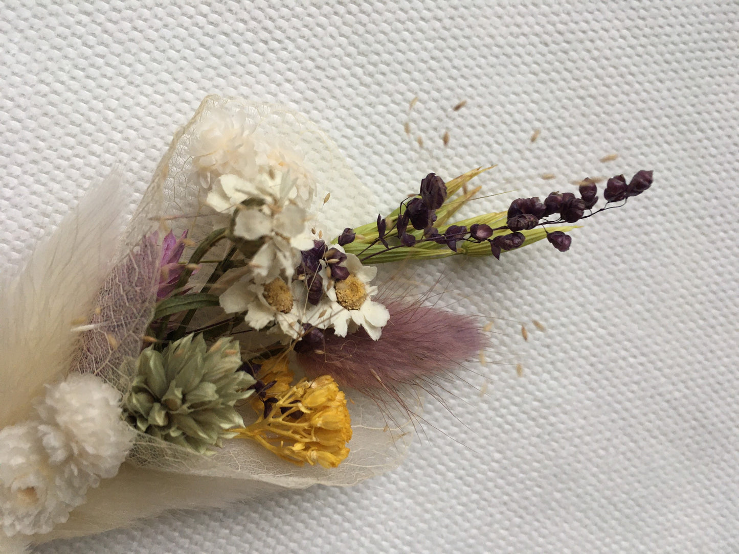 Handmade Flower Hair Clip UK, Pastel Floral Hair Clip, Dried Flower Ivory Hair Piece, Bohemian Bridal Hair Accessories, Unique Design Gift
