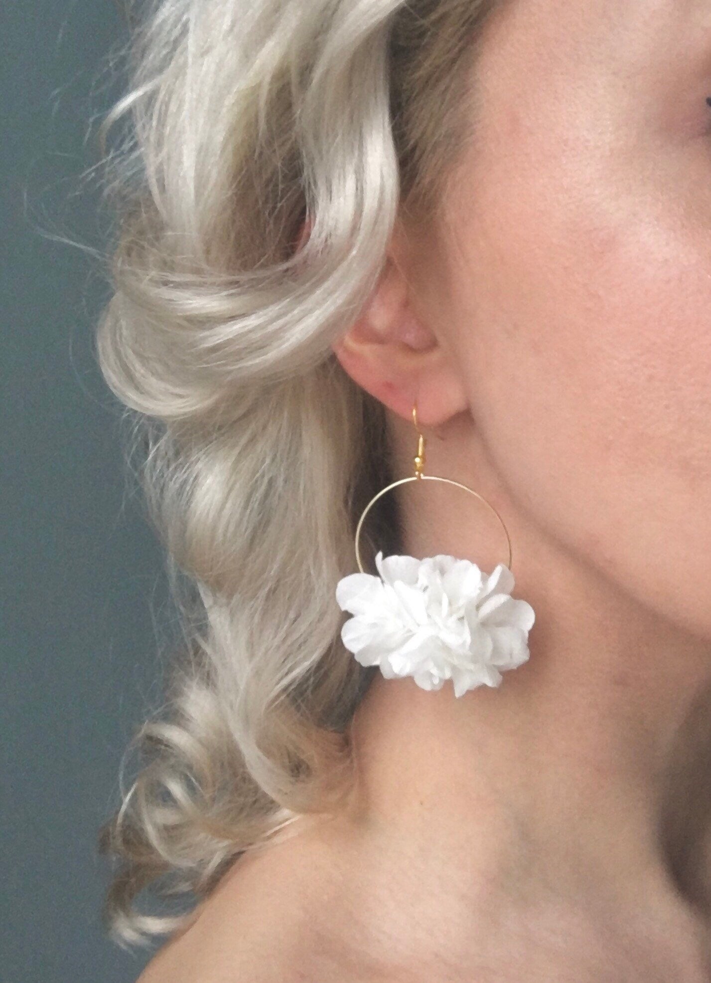 Gold or Silver plated Bohemian Bridal Flower Earrings, Bridal jewelry UK, White Hydrangea Earrings, Boho Wedding Flowers, Gold Plated Minimal Jewelry