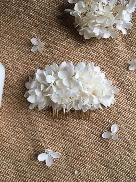 Boho Bridal Off White Ivory Dried Real Flower Hair Piece, Summer Wedding Romantic Bride Dry Flower Hair Comb, Floral Headpiece