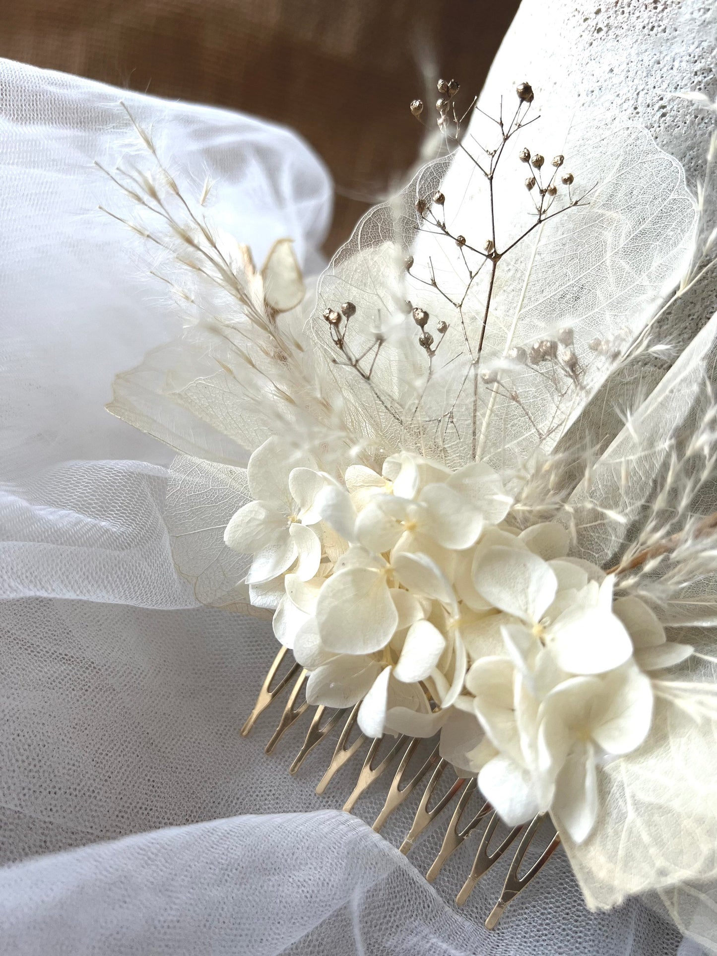 Ivory Dried Flower Hair Comb for Brides, Statement Hair Piece, Unique Design Festival Head Piece, Boho Wedding Floral Hair Accessories