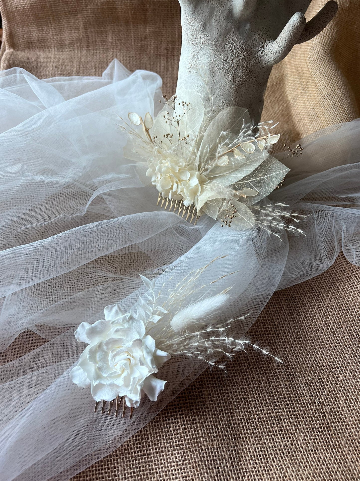 Preserved Gardenia White Rose Hair Piece Wild Looking Bohemian Flower Headpiece, Minimal Wedding Floral Hair Comb