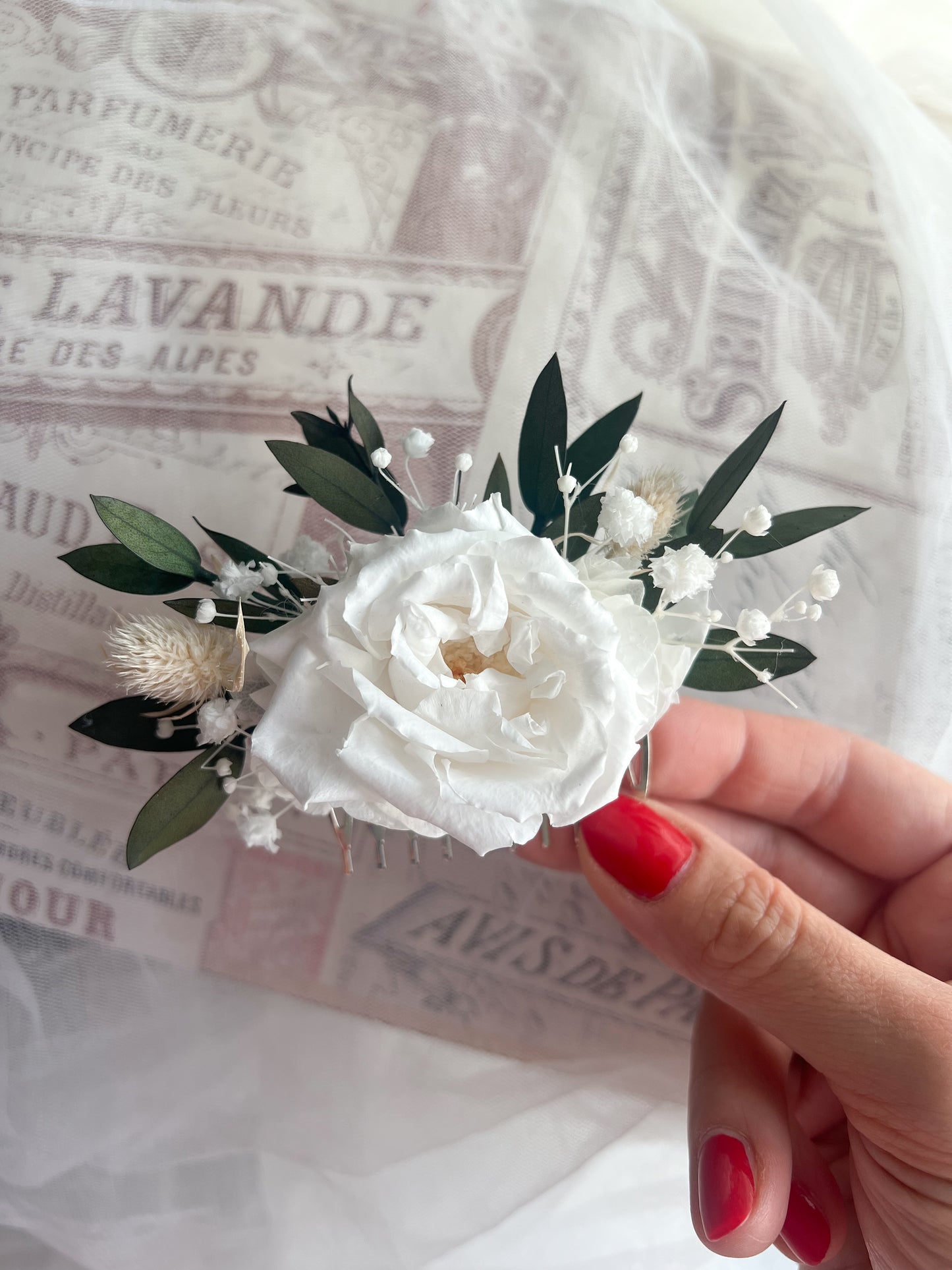 Wedding Hair Accessories, Bridal Dried Flower Comb with French Garden Rose, Babys Breath Gypsophila and Eucalyptus Leaves