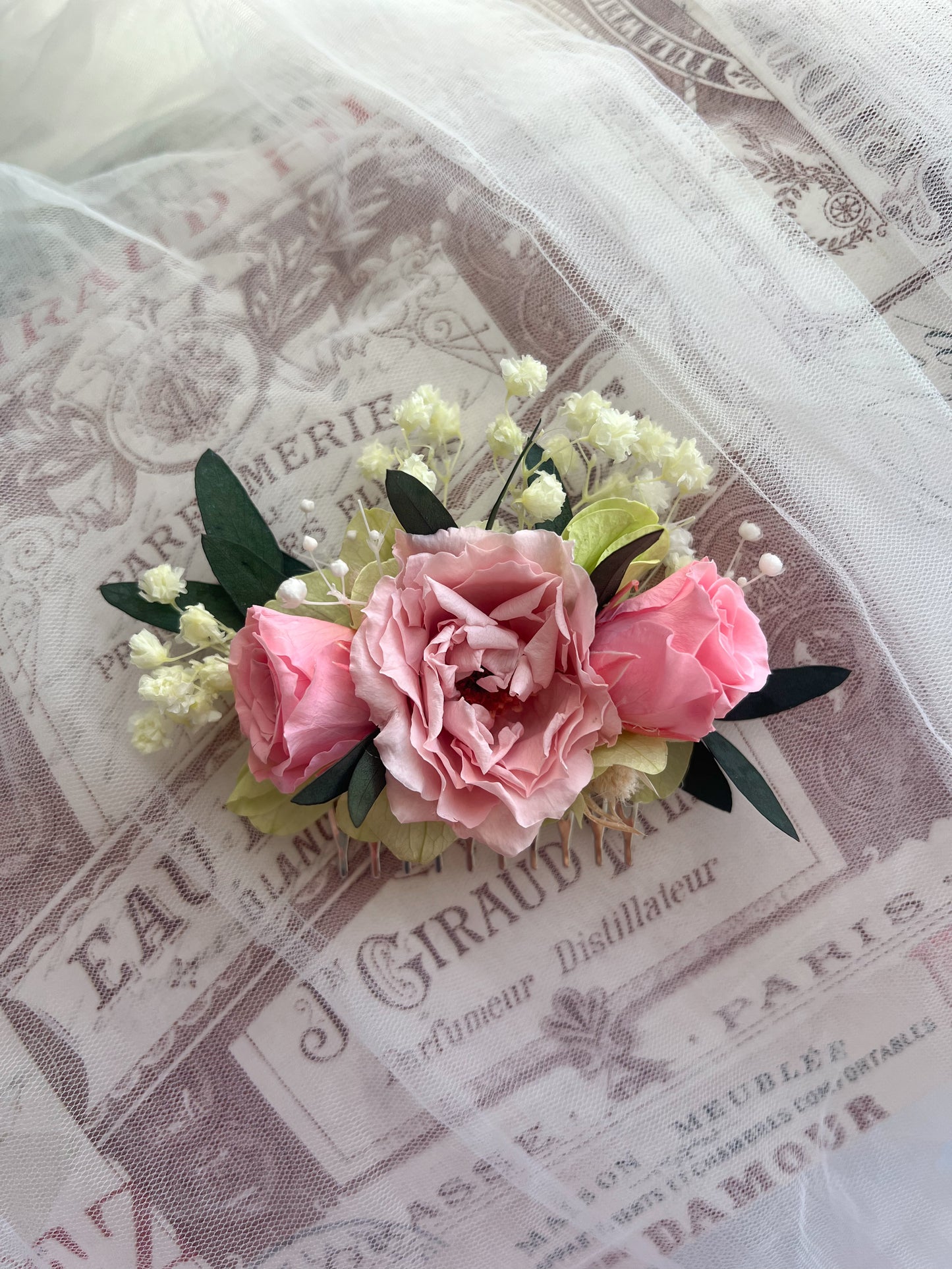 Bright Pink and Green Preserved Flower Hair Comb for Bride, Garden Wedding Floral Headpiece with French Roses and Eucalyptus