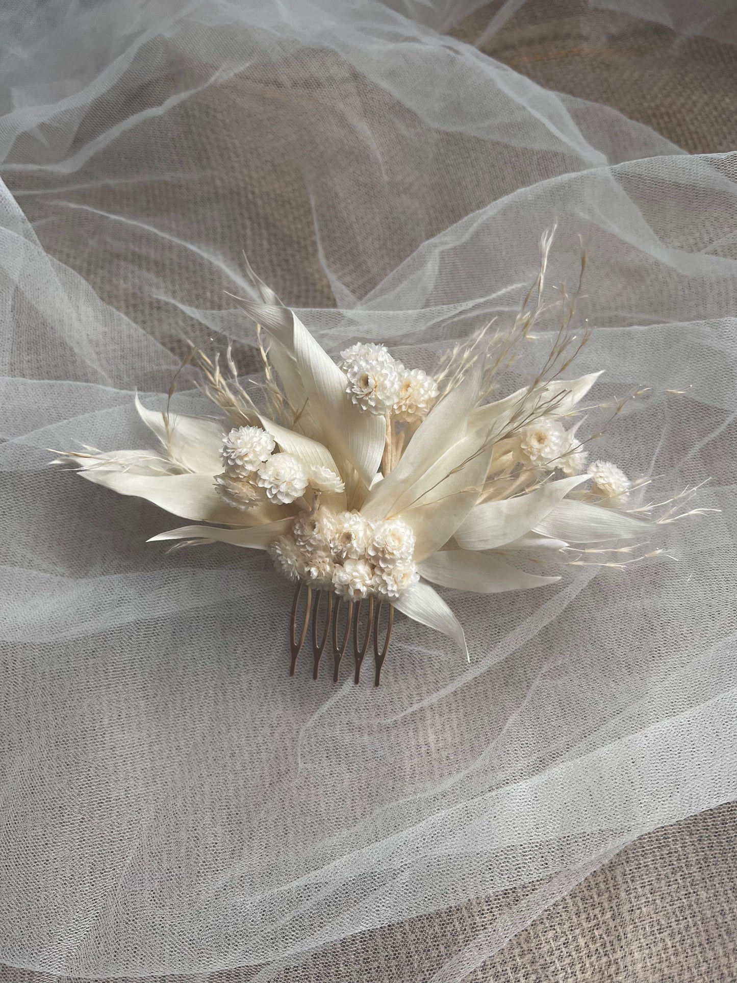 Boho Bridal White Ivory Dried Real Flower Hair Piece, Summer Wedding Romantic Bride Dry Flower Hair Comb, Floral Headpiece