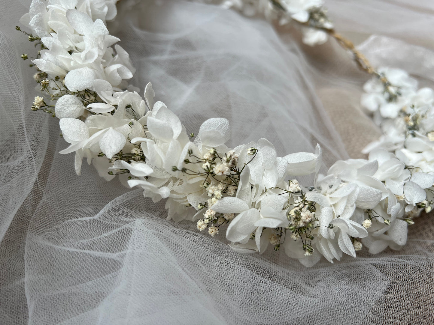 Babys Breath Hair Pins, White Hydrangea and Gypsophila Hair Accessories, Gypsophila Hair Crown, Dried Flower Hair Wreath for Brides