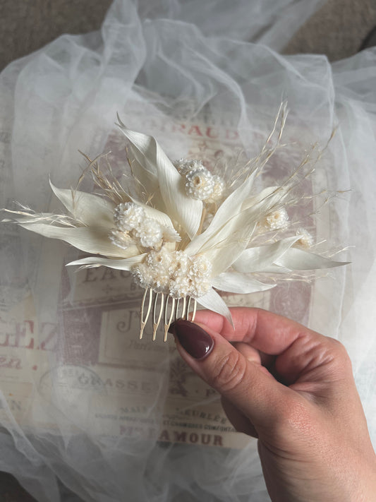 Boho Bridal White Ivory Dried Real Flower Hair Piece, Summer Wedding Romantic Bride Dry Flower Hair Comb, Floral Headpiece