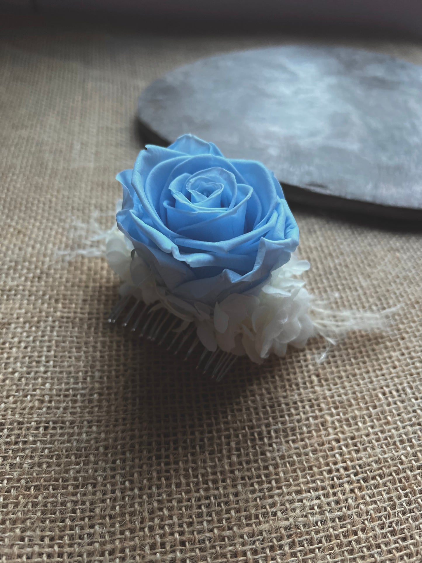 Blue and White Bridal Rose Floral Hair Accessories, Wedding Hair Piece for Brides, Classic Bride Rose Dried Flower Hair Comb Head piece UK