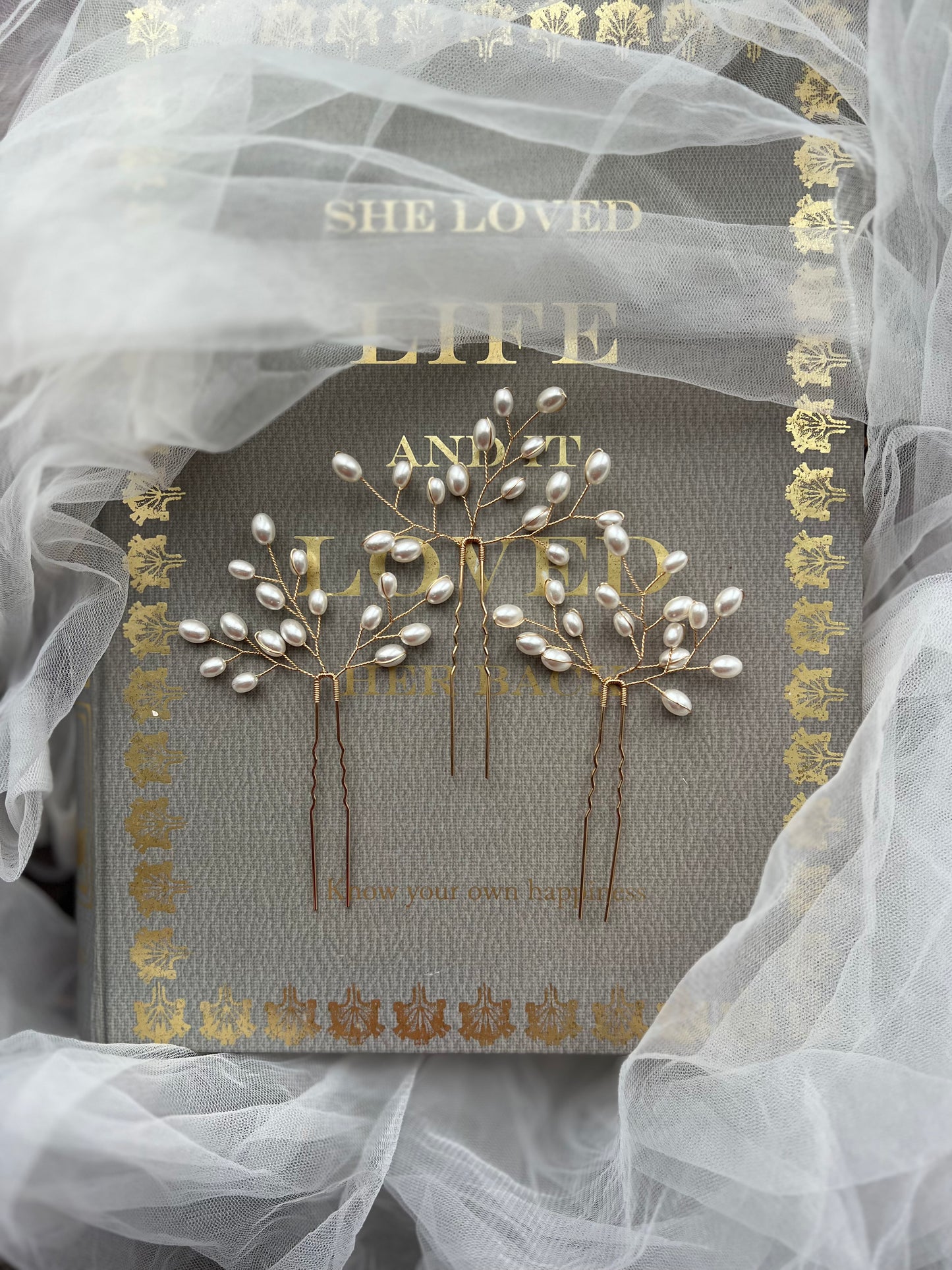 Pearl Minimal Bridal Hair Pins in Gold