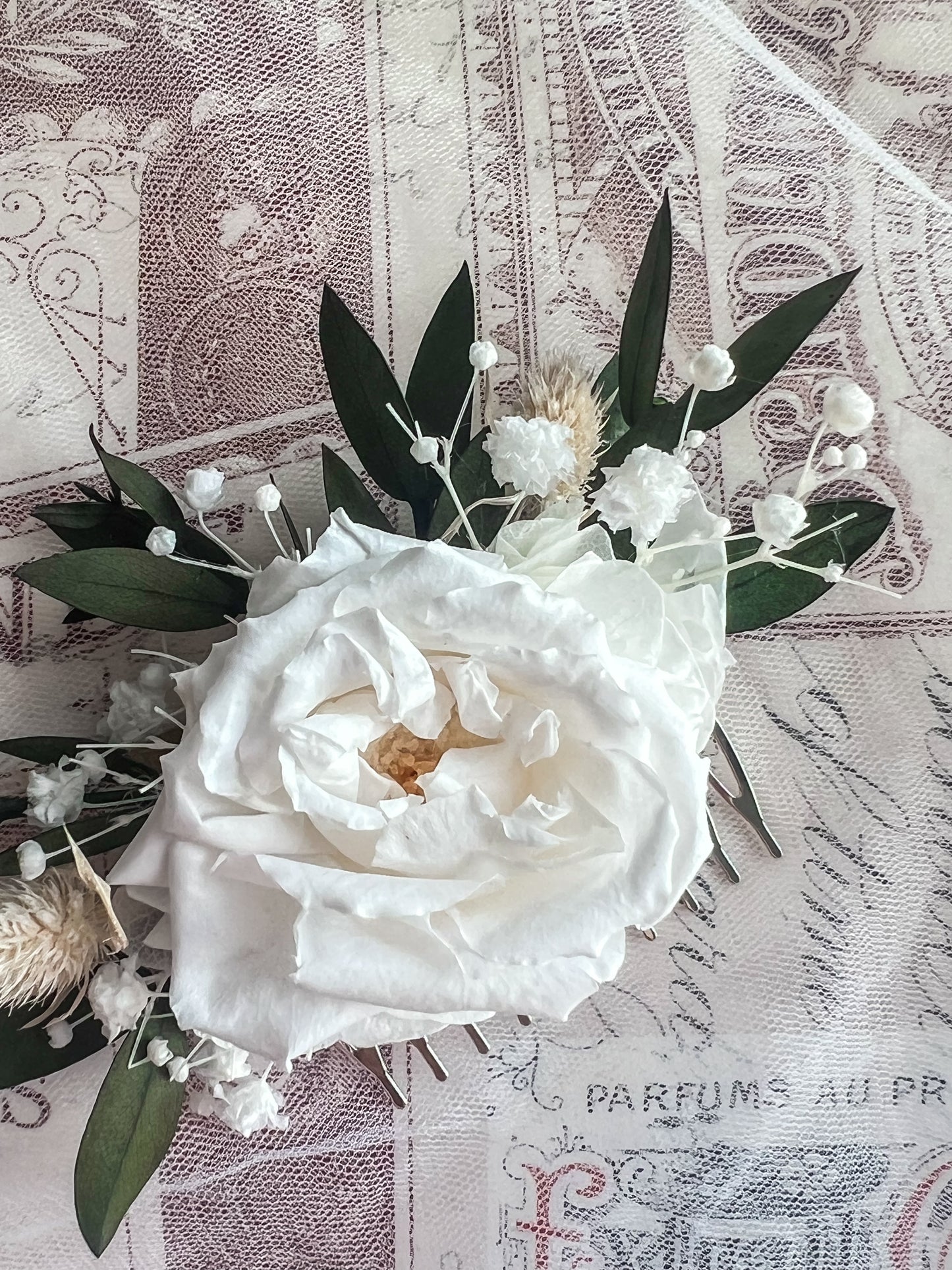 Wedding Hair Accessories, Bridal Dried Flower Comb with French Garden Rose, Babys Breath Gypsophila and Eucalyptus Leaves