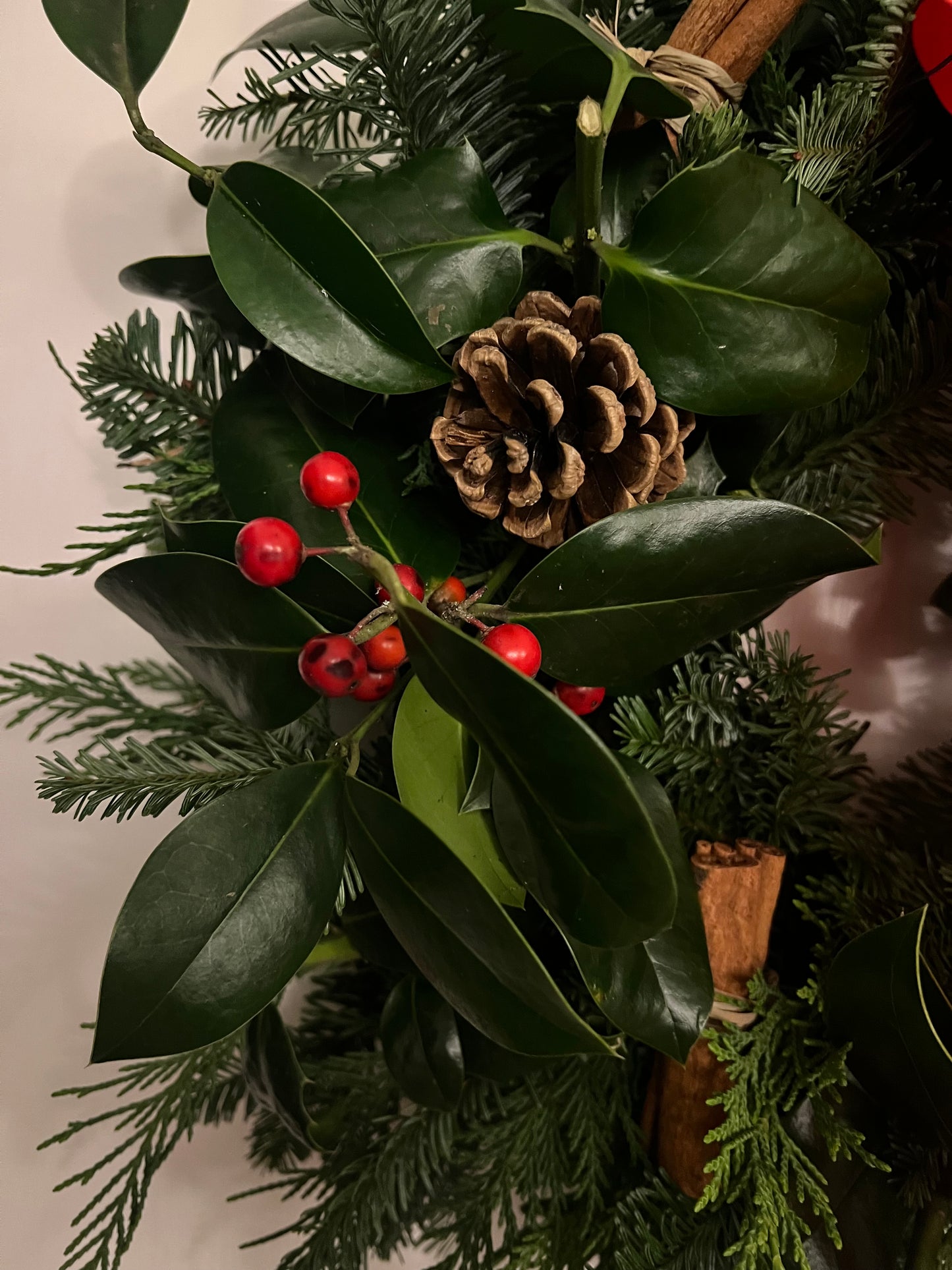 Fresh Christmas Wreath with Red Ribbon, Naturally Scented Long Lasting Greenery with Pinecones and Cinnamon Sticks, 45cm