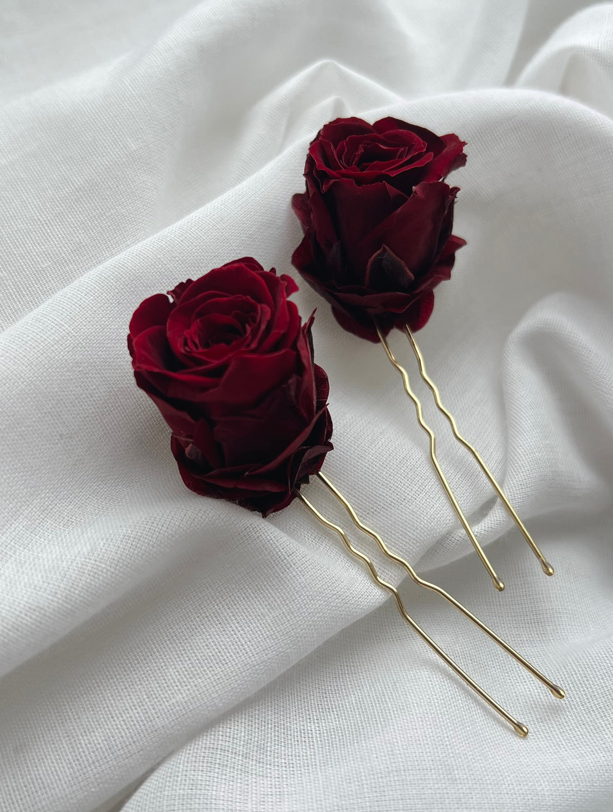 Red or Burgundy Rose Minimal Real Flower Hair Pins, Red Dried Flower Mini Hair Piece, Rose Wedding Hair Pin, Bridal Bridesmaids Flower Headpiece