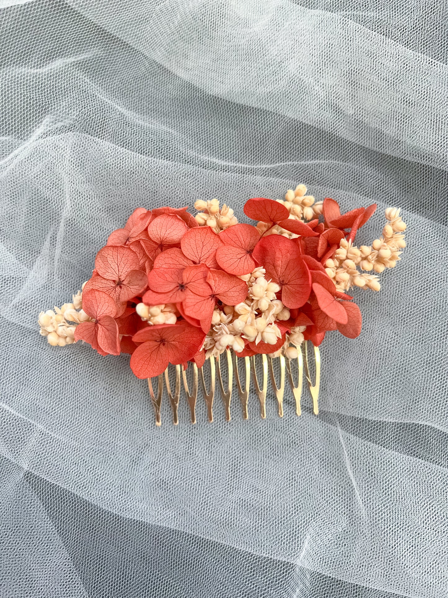 Coral Red Floral Comb, Bridal Flower Hair Accessories Red Orange Ivory, Minimalist Boho Wedding Hydrangea Hair Comb for Brides, Dried Flower
