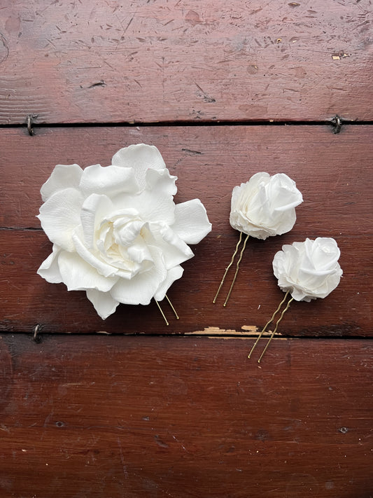 Preserved Gardenia Hair Pin, Boho Bridal Rose Hair Pins, Wedding Hair Dried Floral Hair Piece, White Roses Hair Pin, Real Flower Wedding Hair Accessories Handmade UK