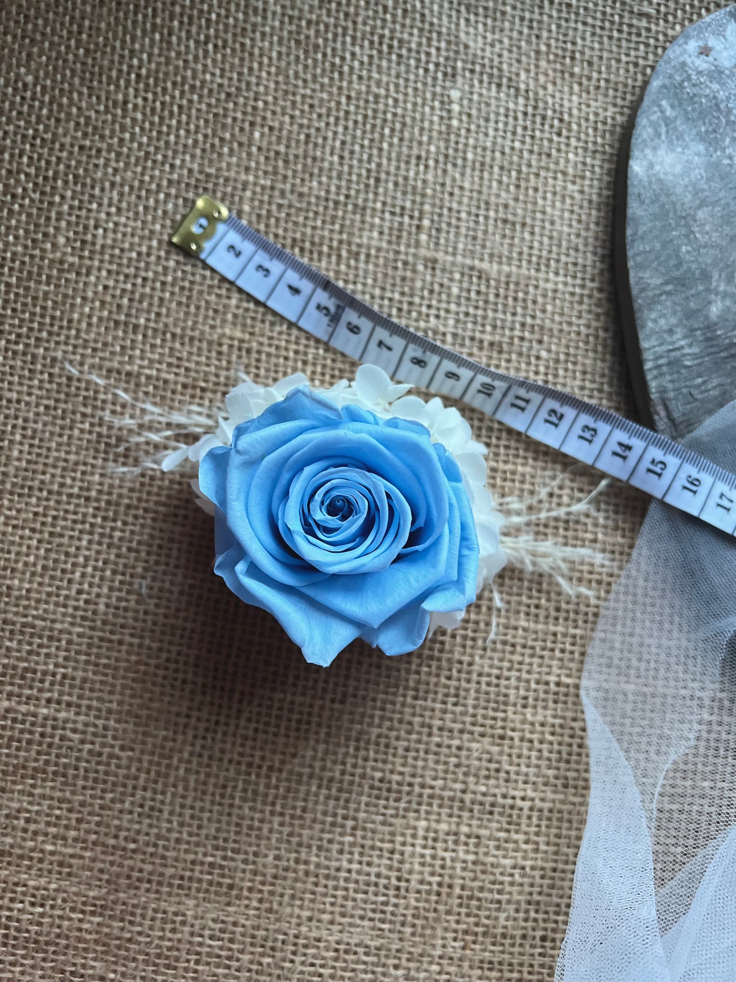Blue and White Bridal Rose Floral Hair Accessories, Wedding Hair Piece for Brides, Classic Bride Rose Dried Flower Hair Comb Head piece UK