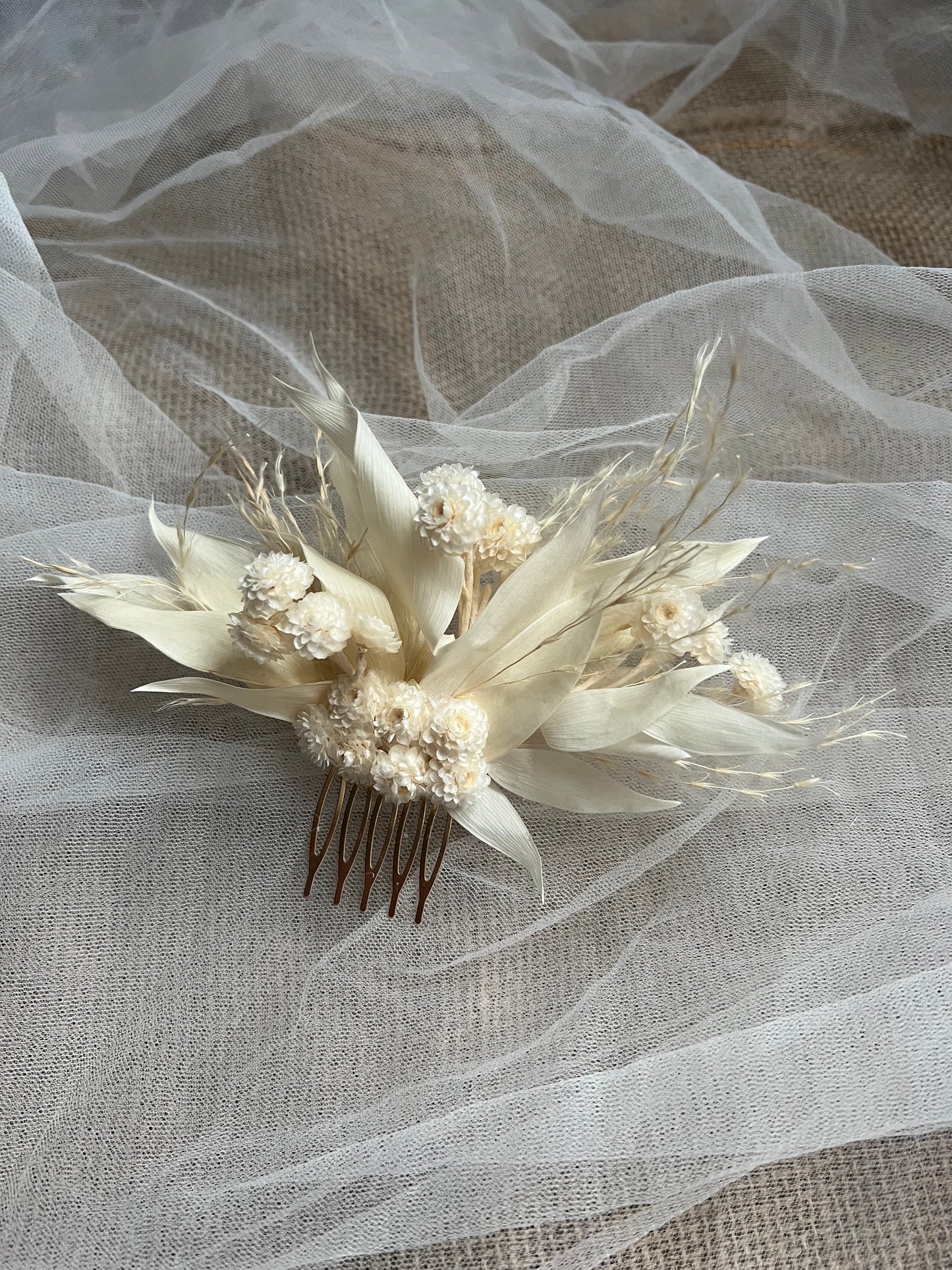 Boho Bridal White Ivory Dried Real Flower Hair Piece, Summer Wedding Romantic Bride Dry Flower Hair Comb, Floral Headpiece