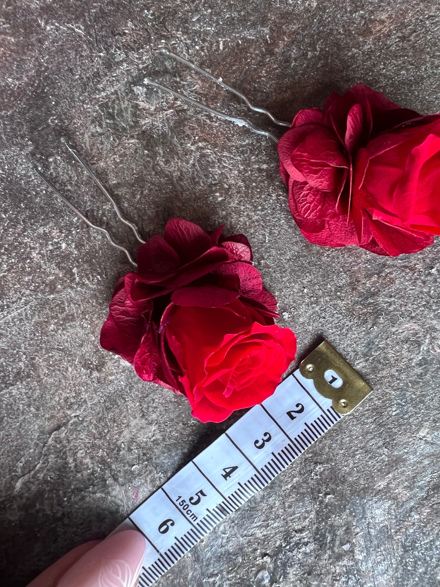 Red Rose Minimal Real Flower Hair Pins, Red Dried Flower Mini Hair Piece, Rose Wedding Hair Pin, Bridal Bridesmaids Flower Headpiece