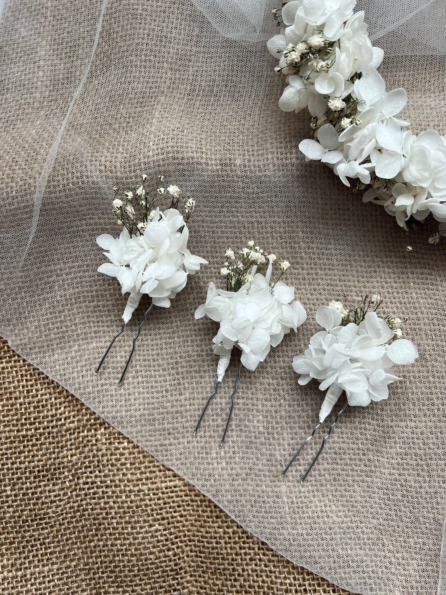 Babys Breath Hair Pins, White Hydrangea and Gypsophila Hair Accessories, Gypsophila Hair Crown, Dried Flower Hair Wreath for Brides