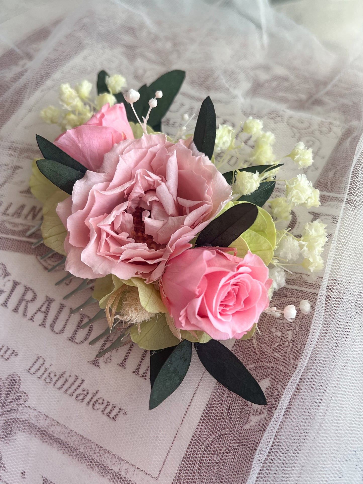 Bright Pink and Green Preserved Flower Hair Comb for Bride, Garden Wedding Floral Headpiece with French Roses and Eucalyptus
