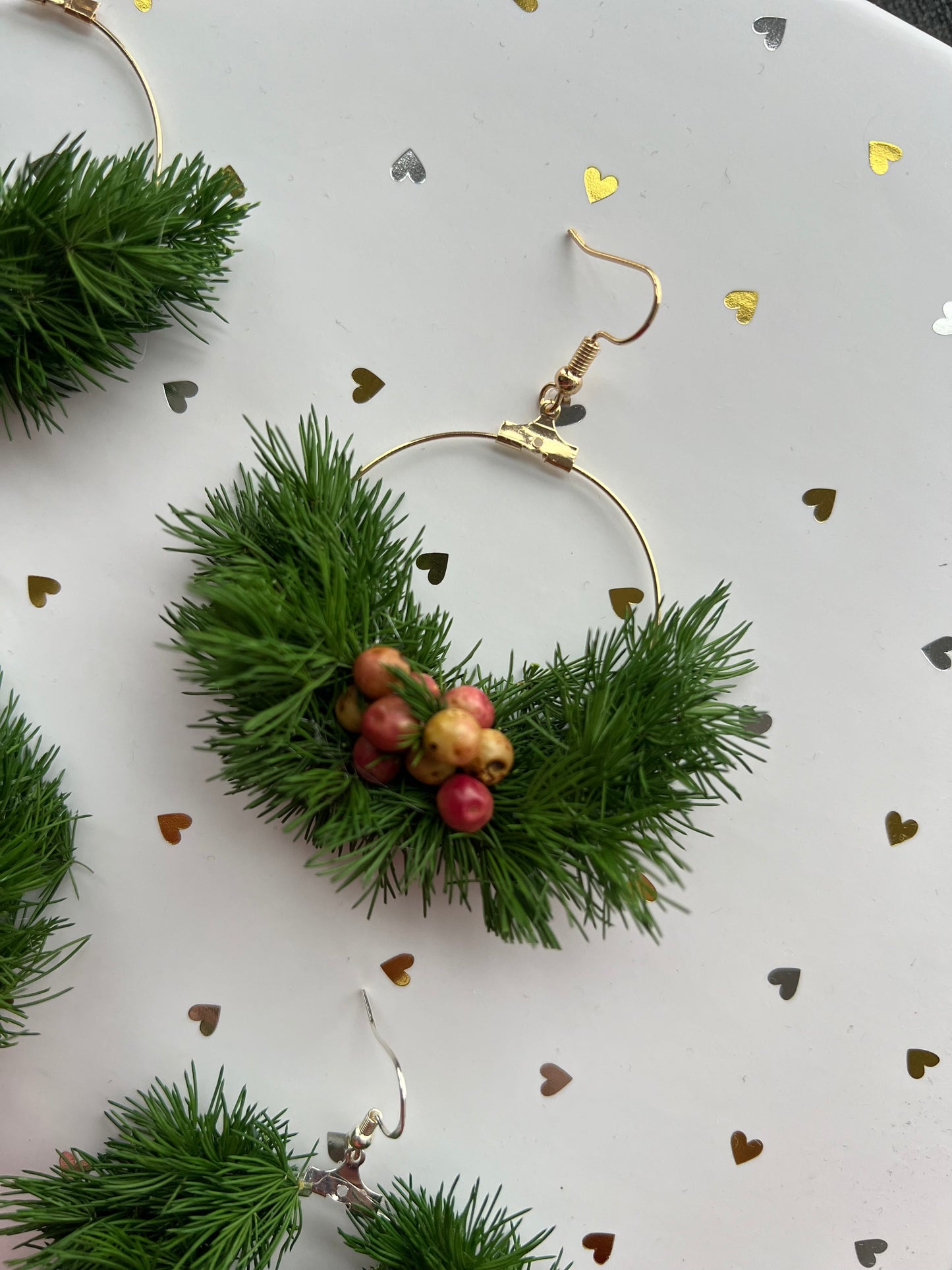 Festive Earrings Green Wreath, Everlasting Flowers Leaves Hoop Earrings for Christmas Look Gold Plated Silver Plated Drop Earrings Unique