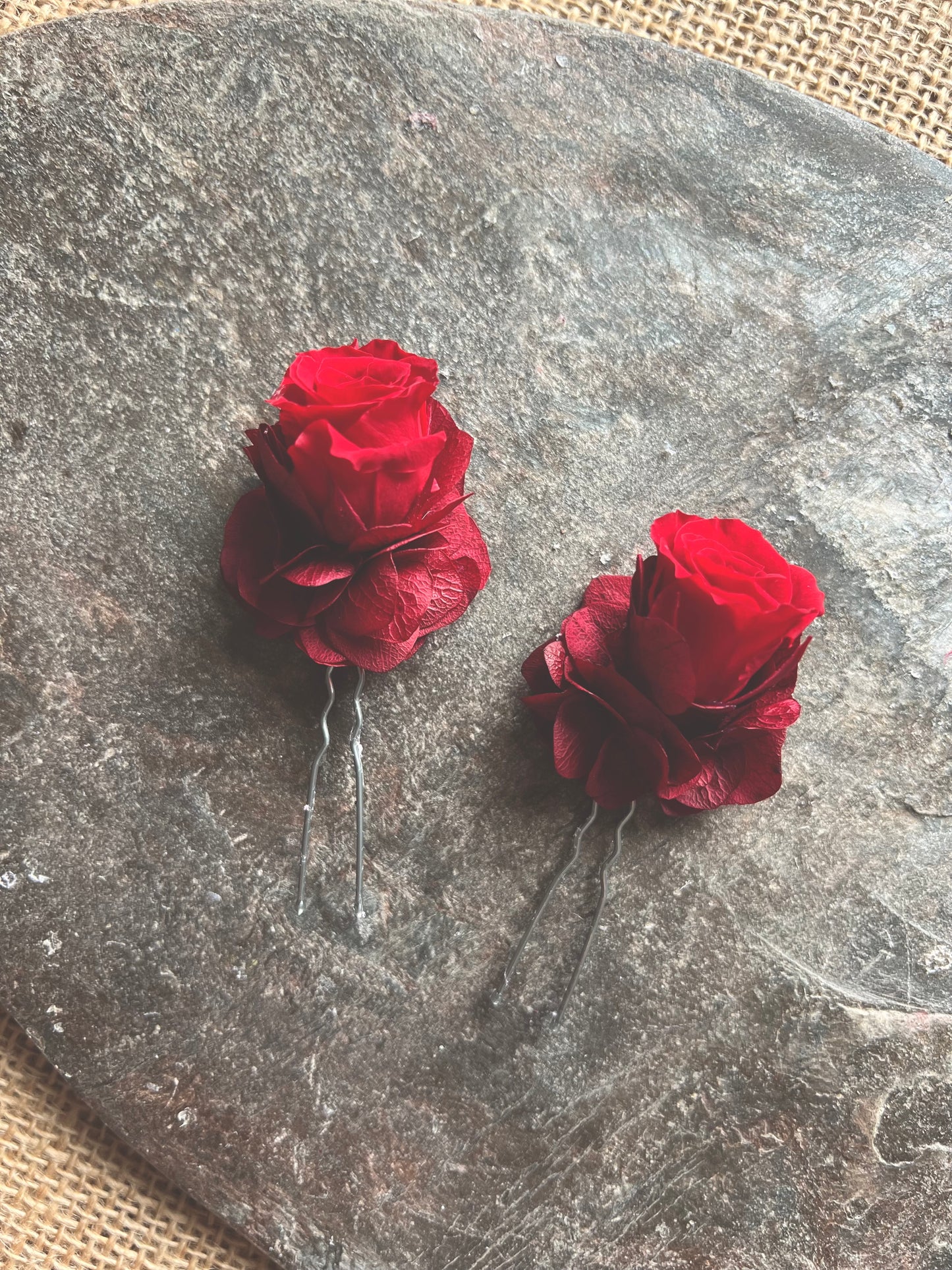 Red Rose Minimal Real Flower Hair Pins, Red Dried Flower Mini Hair Piece, Rose Wedding Hair Pin, Bridal Bridesmaids Flower Headpiece