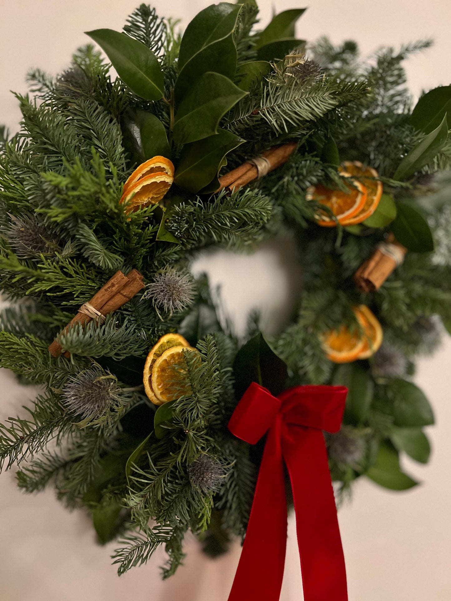 Fresh Christmas Wreath with Oranges, Thistle and Cinnamon Sticks 45 cm