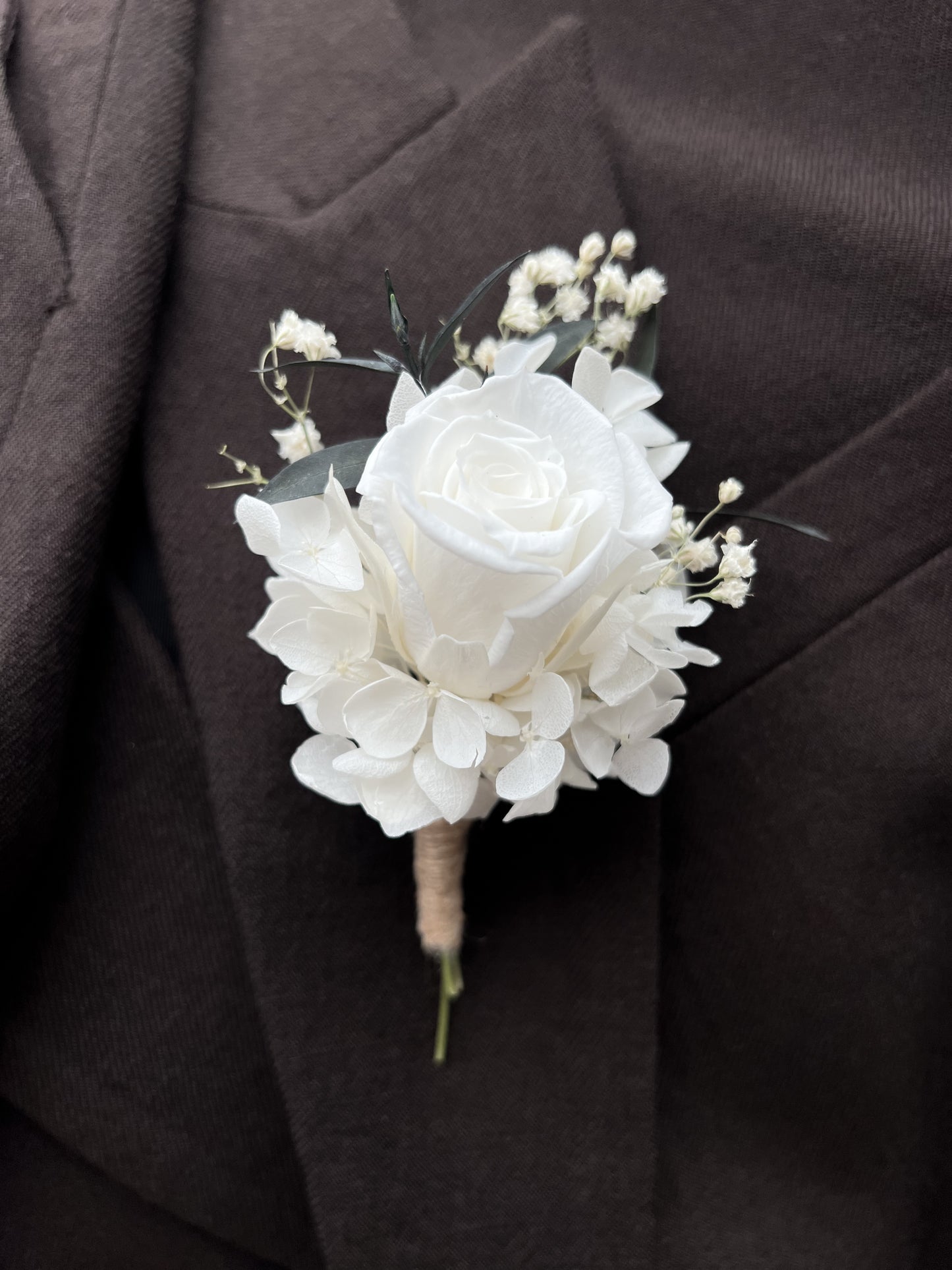 White Rose Boutonniere, Floral Corsage Buttonhole with Eucalyptus and Hydrangea, Grooms Buttonhole Wedding Accessories
