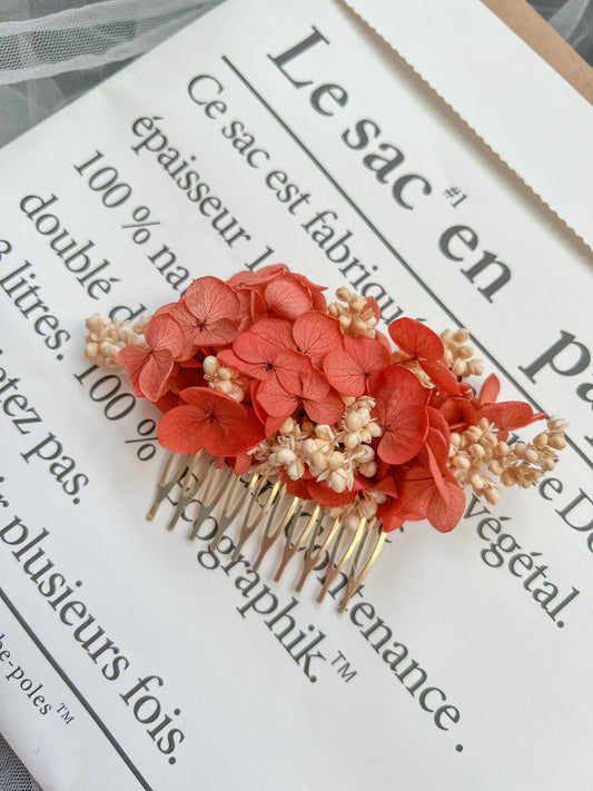 Coral Red Floral Comb, Bridal Flower Hair Accessories Red Orange Ivory, Minimalist Boho Wedding Hydrangea Hair Comb for Brides, Dried Flower