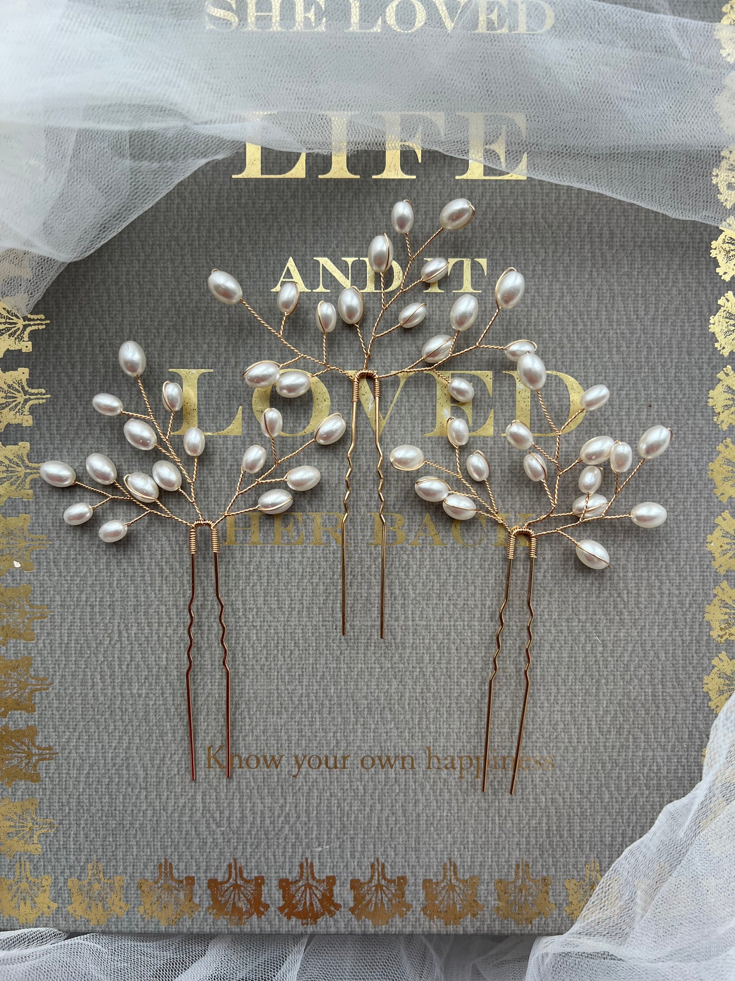 Pearl Minimal Bridal Hair Pins in Gold