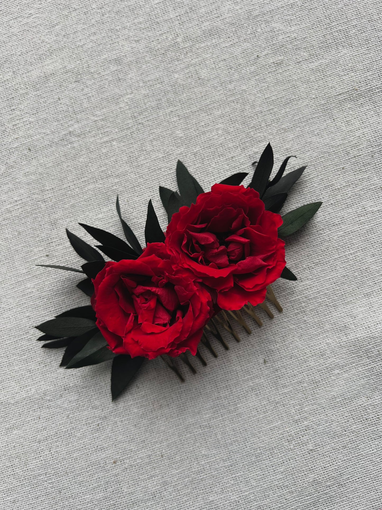 Classic Wedding Red Rose and Eucalyptus Hair Piece for Brides, Bridal Rose and Greenery Floral Hair Comb, French Red Rose Bridal Headpiece