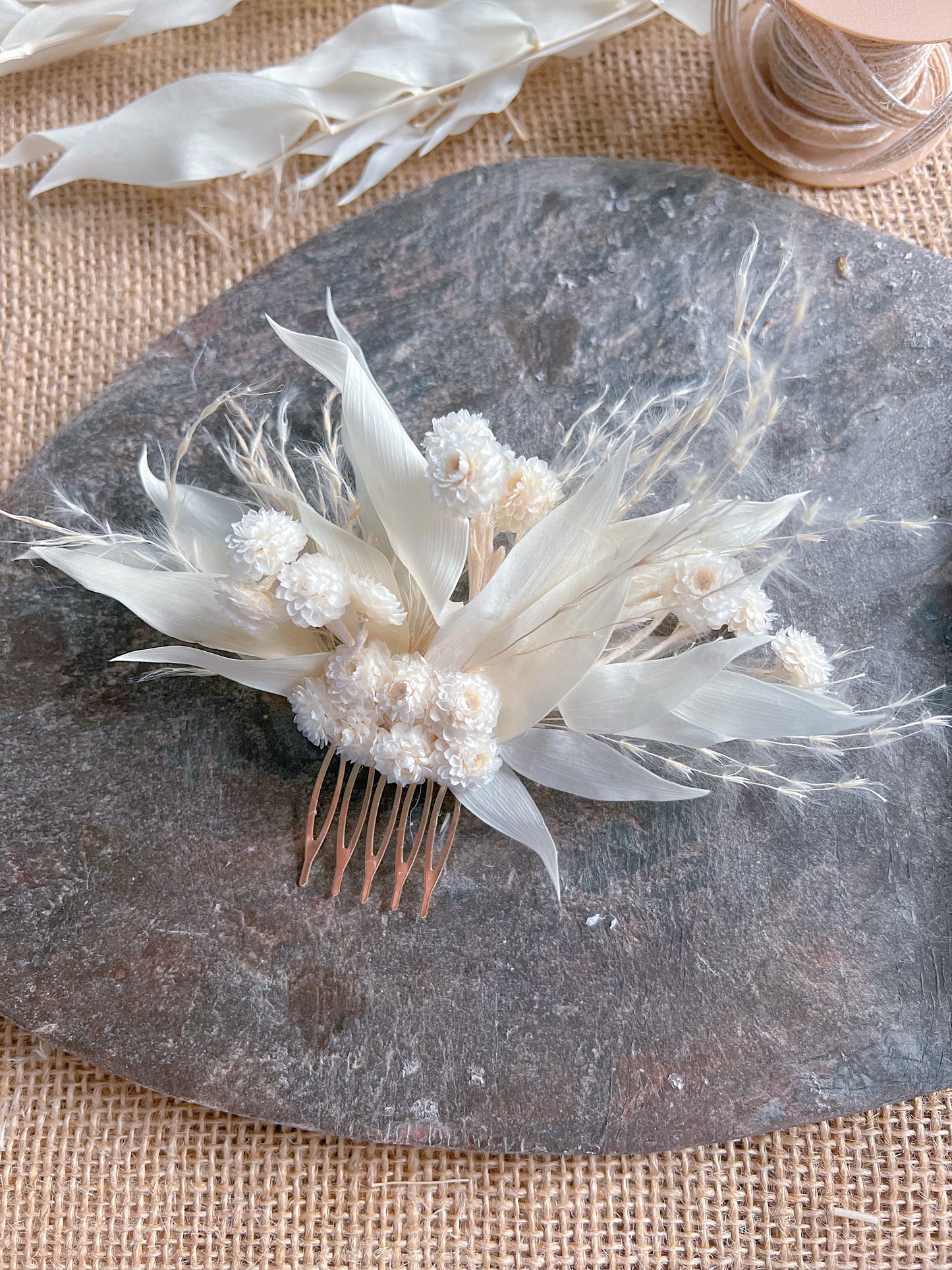 Boho Bridal White Ivory Dried Real Flower Hair Piece, Summer Wedding Romantic Bride Dry Flower Hair Comb, Floral Headpiece