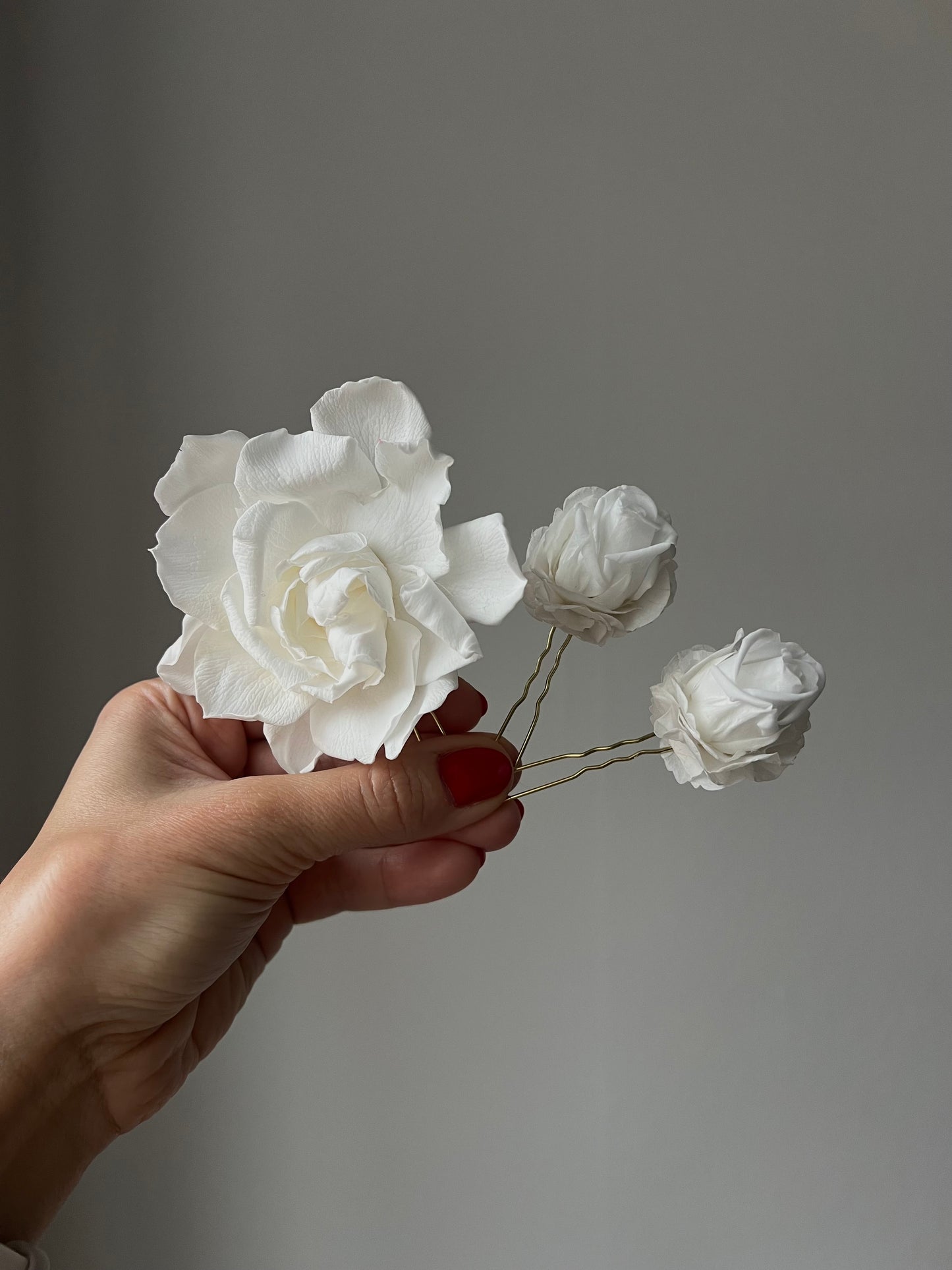 Preserved Gardenia Hair Pin, Boho Bridal Rose Hair Pins, Wedding Hair Dried Floral Hair Piece, White Roses Hair Pin, Real Flower Wedding Hair Accessories Handmade UK