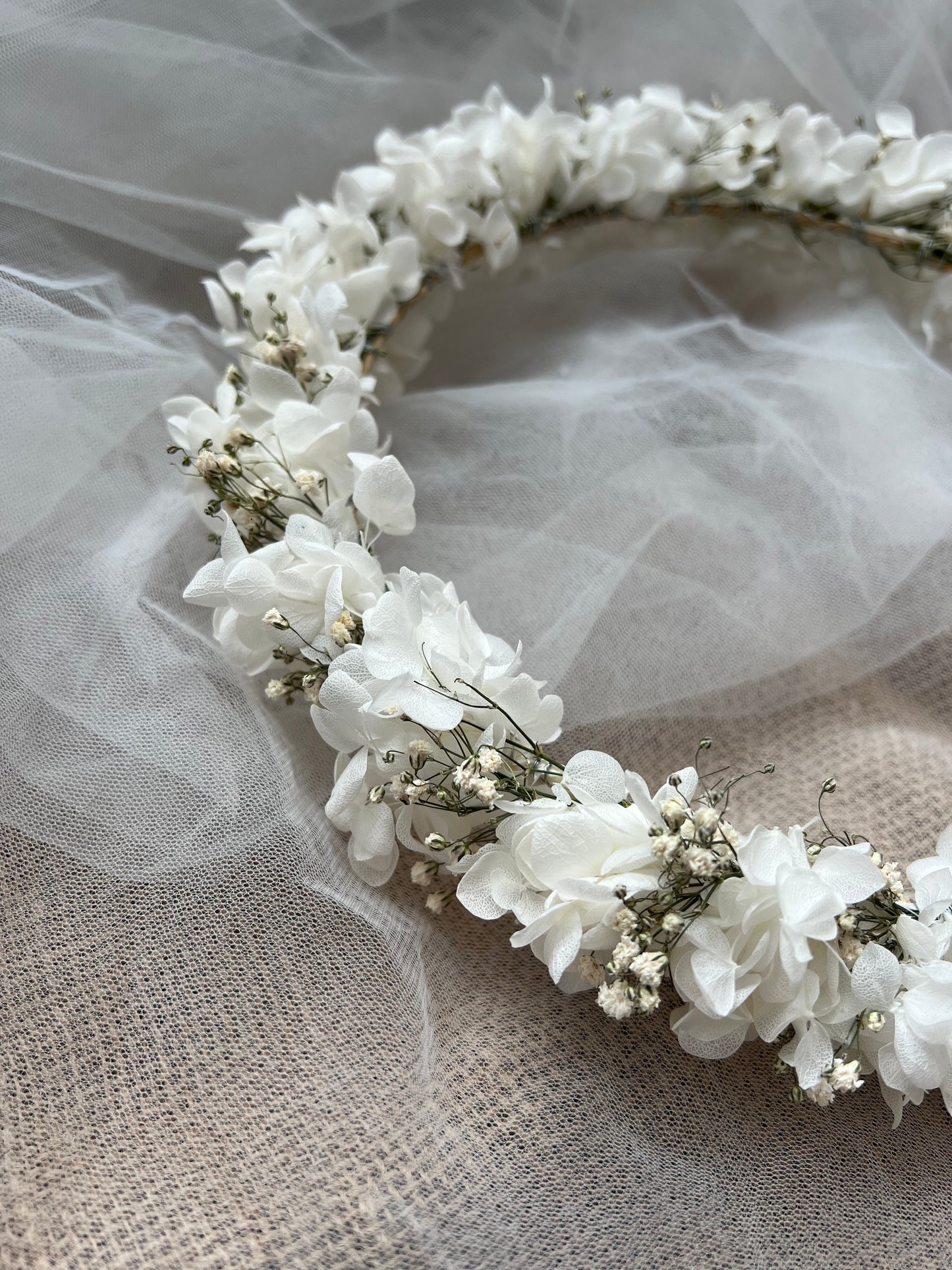 Babys Breath Hair Pins, White Hydrangea and Gypsophila Hair Accessories, Gypsophila Hair Crown, Dried Flower Hair Wreath for Brides