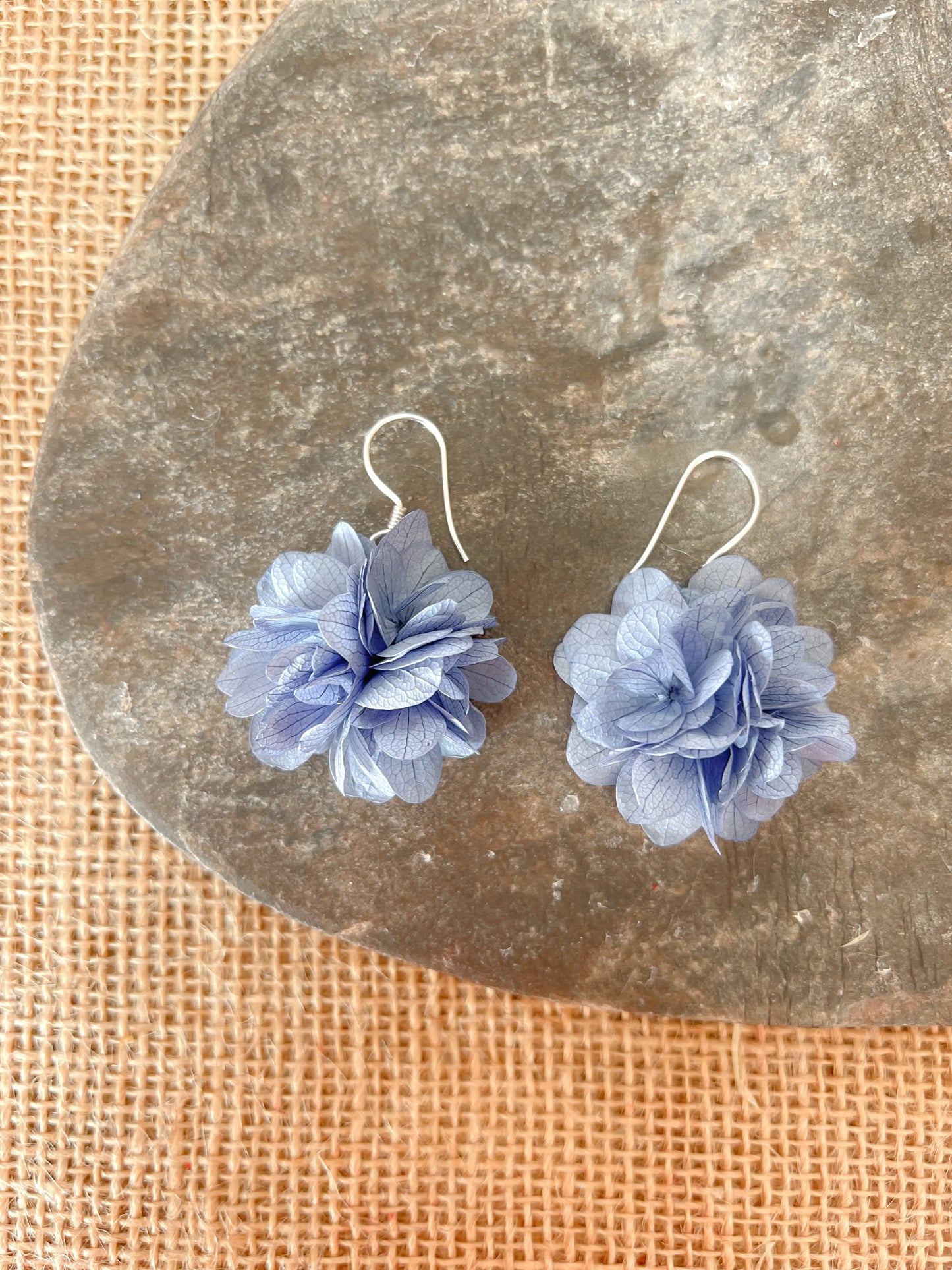 Bridal Earrings, Dusty Blue Hydrangea Earrings for Brides, Blue Floral Earrings, Blue Flower Earrings, Dried Flower Earrings, Something Blue