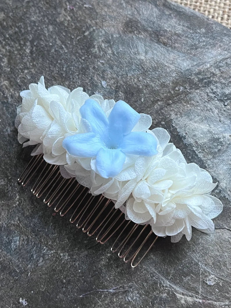 Bridal White and Blue Jasmine Floral Comb, Minimalist Wedding Headpiece, Boho Bridal Hair Accessories Handmade Dried Flower Hair Piece Ivory