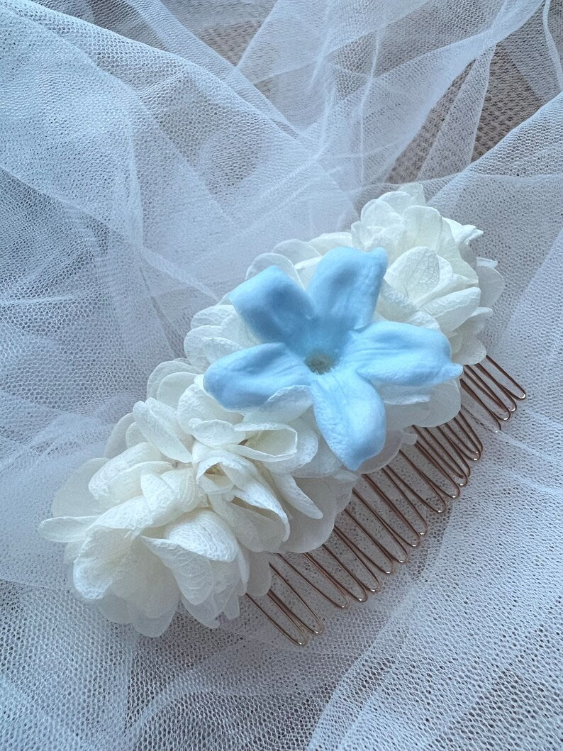 Bridal White and Blue Jasmine Floral Comb, Minimalist Wedding Headpiece, Boho Bridal Hair Accessories Handmade Dried Flower Hair Piece Ivory