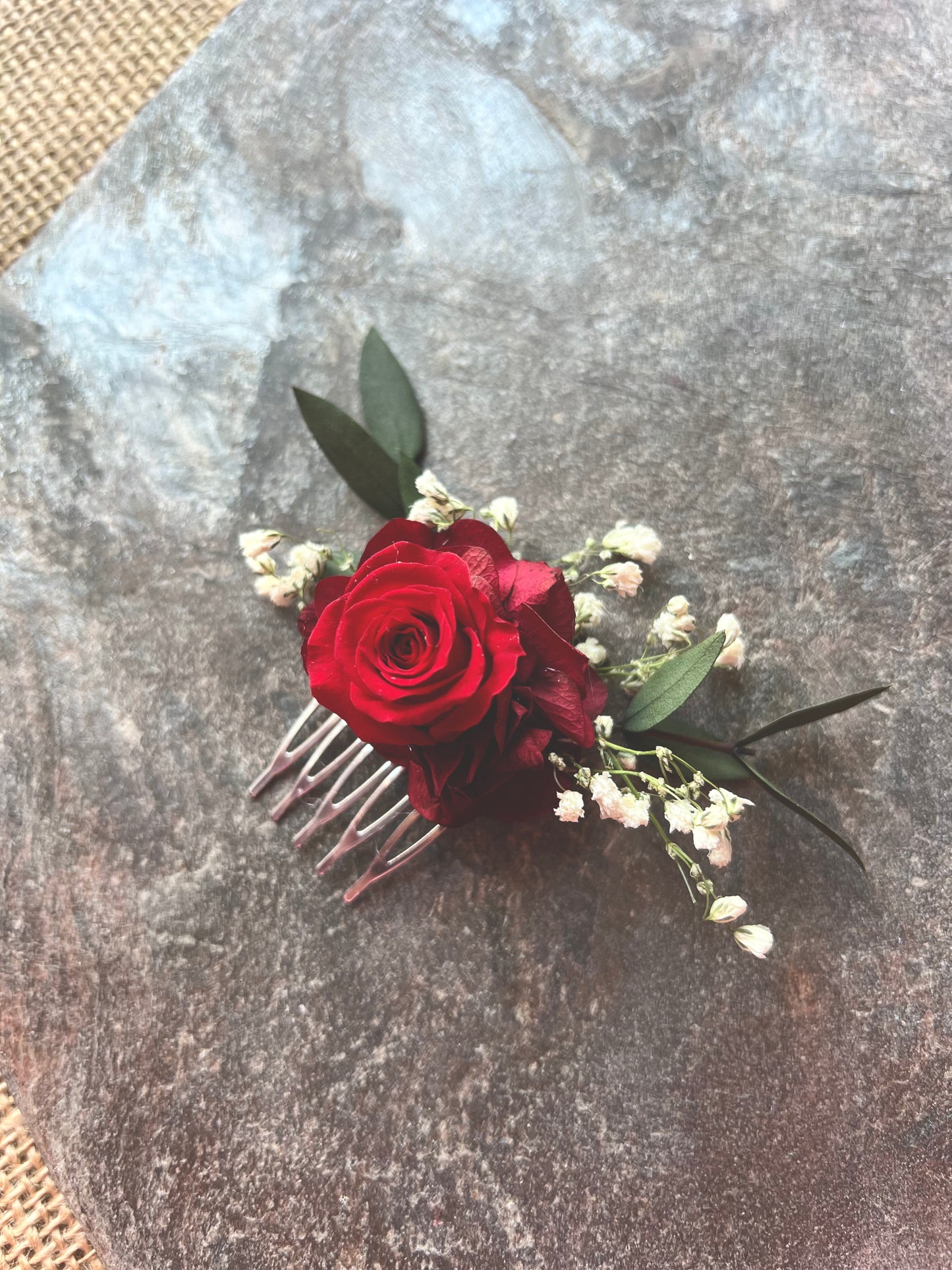 Classic Red Rose Everlasting Bridal Hair Piece, Minimalist Wedding Bridal Dried Flower and Eucalyptus Gypsophila Hair Comb