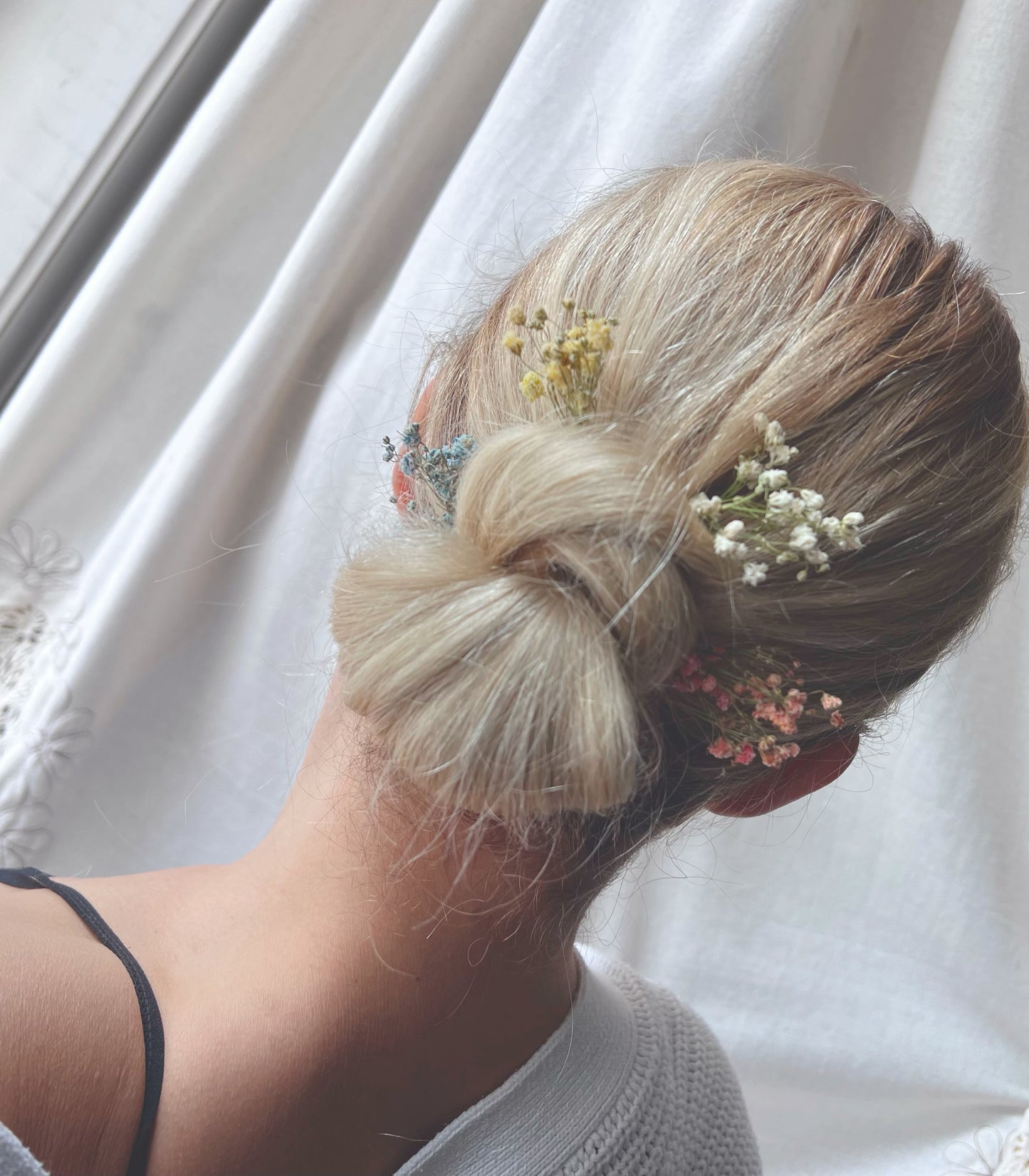 Colourful or White Dried Flower Hair Pins, Gypsophila Babys Breath Colorful Floral Hair Picks, Minimal Bridal Flower Girl Small Hair Piece