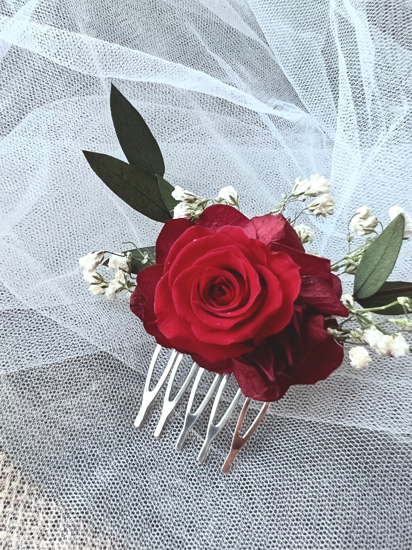 Classic Red Rose Everlasting Bridal Hair Piece, Minimalist Wedding Bridal Dried Flower and Eucalyptus Gypsophila Hair Comb