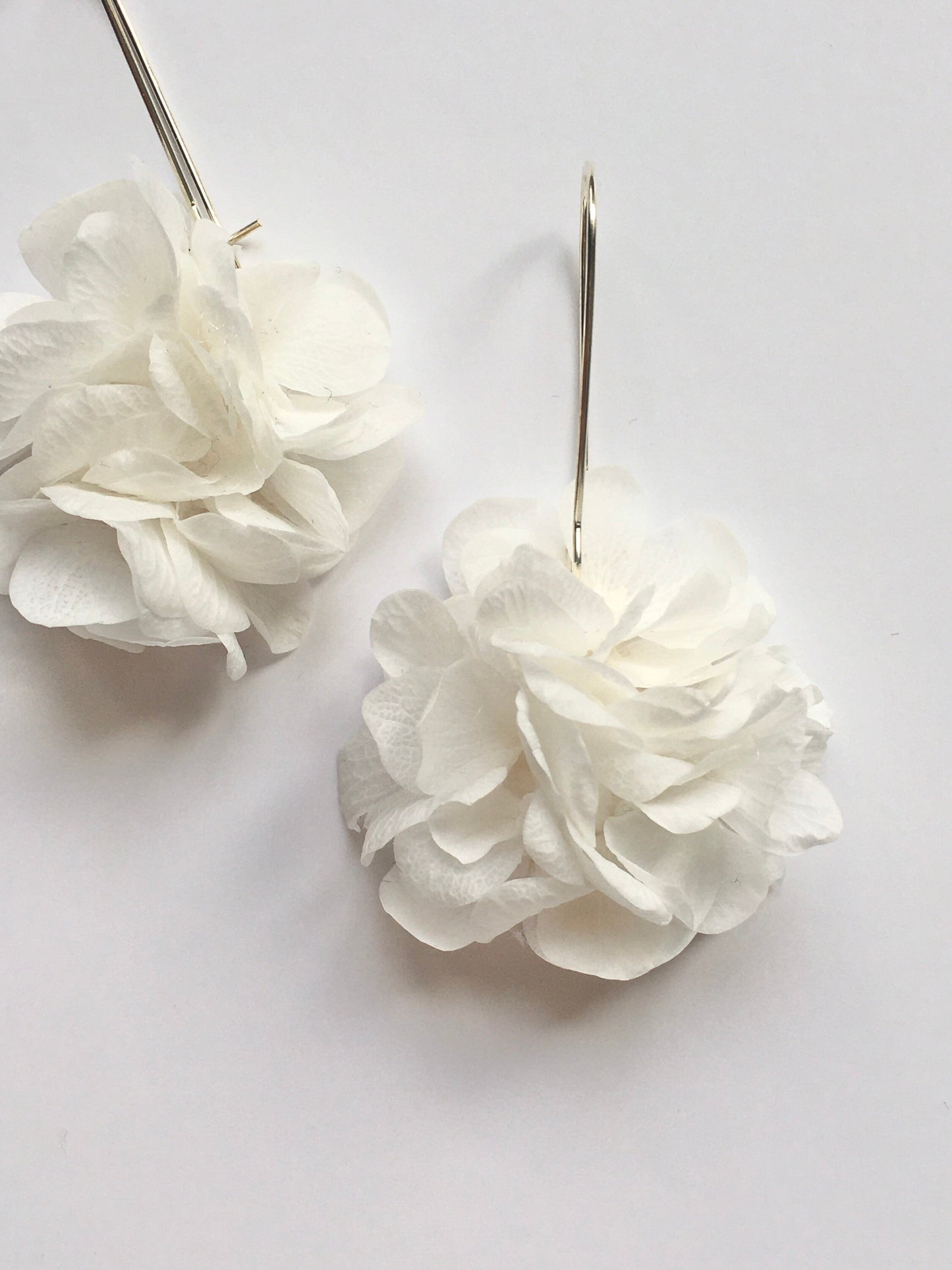 White Flower Earrings, Minimal Bridal Jewelry, Boho Wedding Drop Earrings, Silver Jewellery, Preserved Real Hydrangea Everlasting Flowers UK